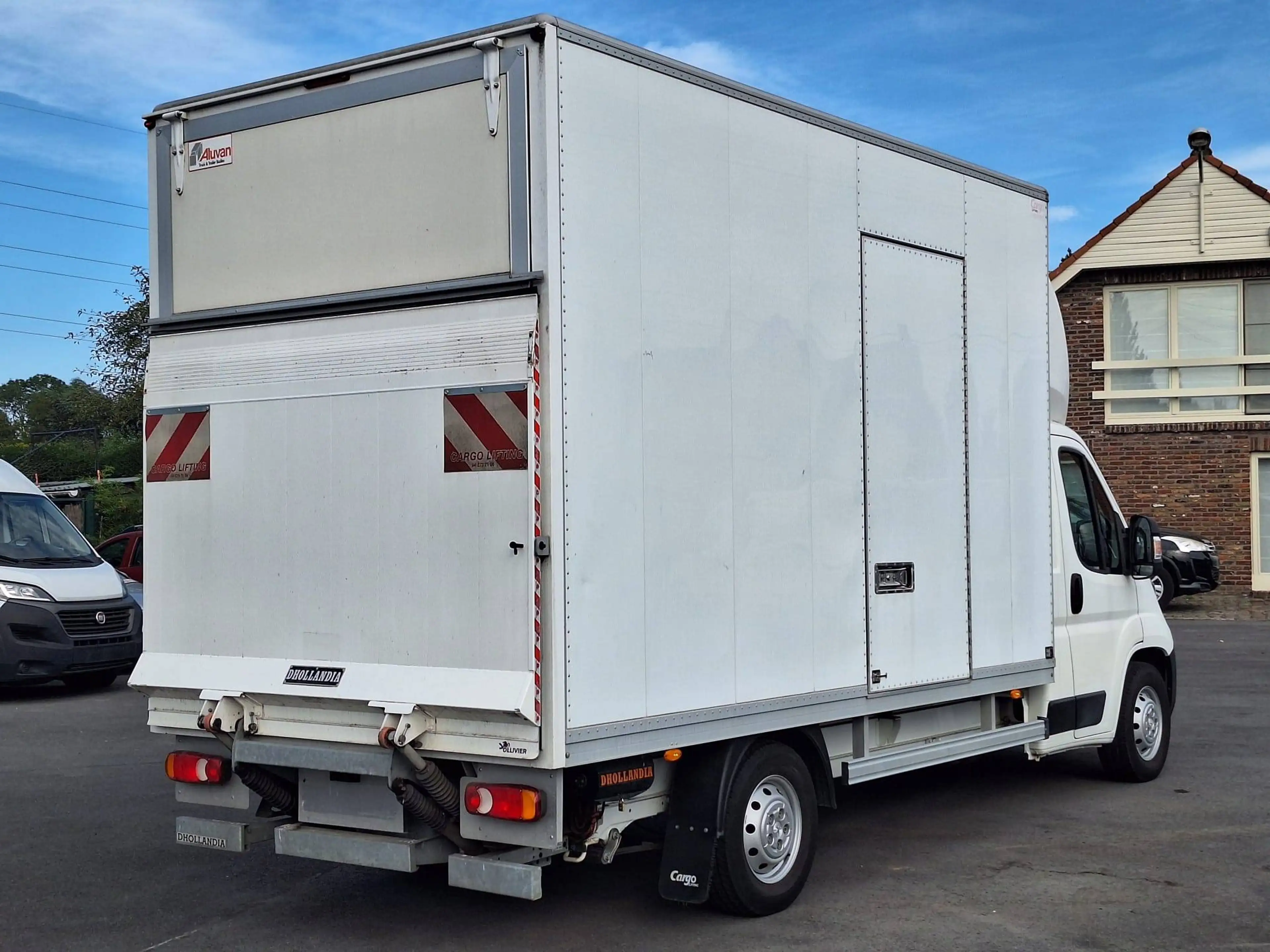 Peugeot Boxer 2.0HDI 163pk Laadklep meubelbak Hayon 19000km!