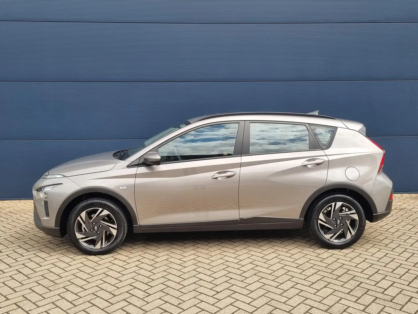 Hyundai BAYON 1.0 T-GDI 48V 100PK Comfort Smart | Navigatie | Ca Grijs - 2