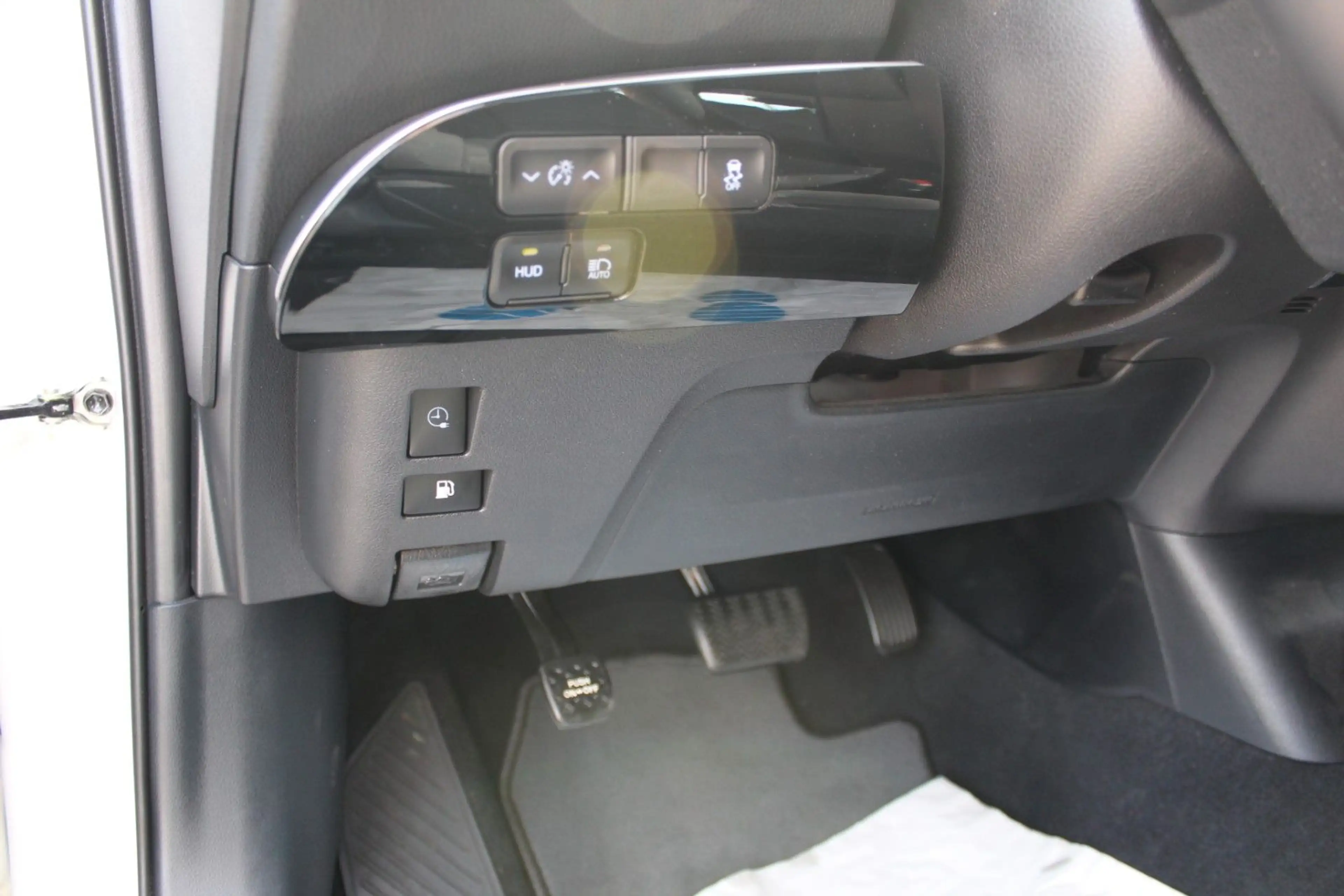 Toyota Prius Plug-in Hybrid Comfort*ACC*LED*Kamera*NAVI — photo 15