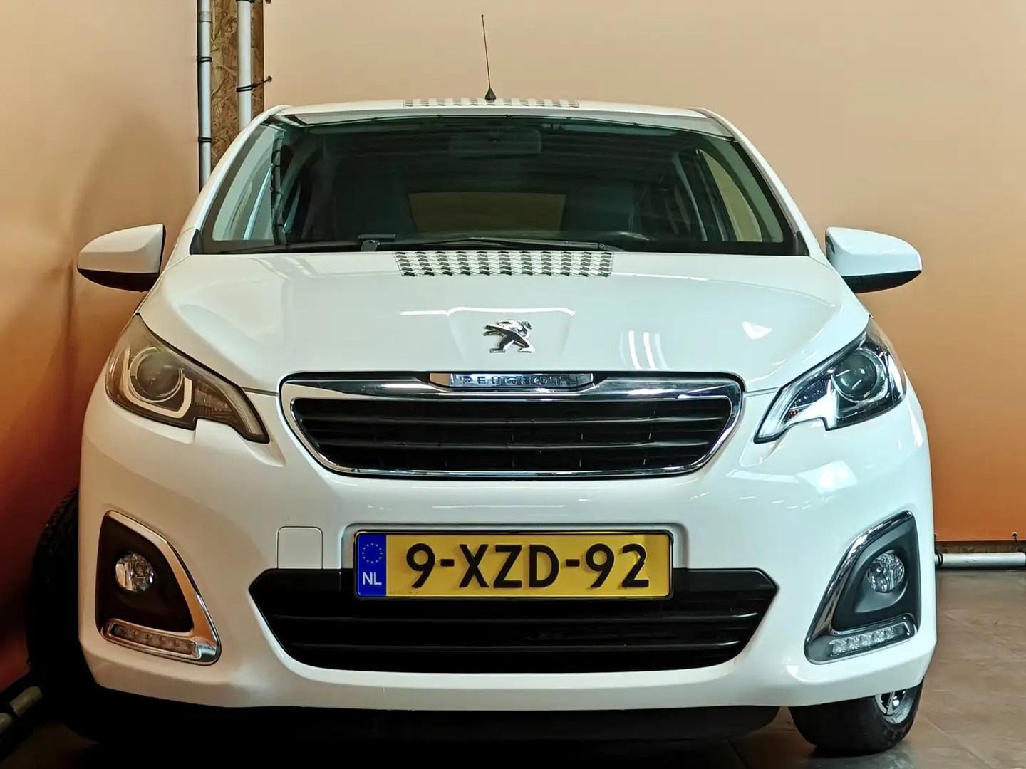 Peugeot 108 1.2 VTi Allure leer | 5 deurs | dealer ond | camer Blanc - 2