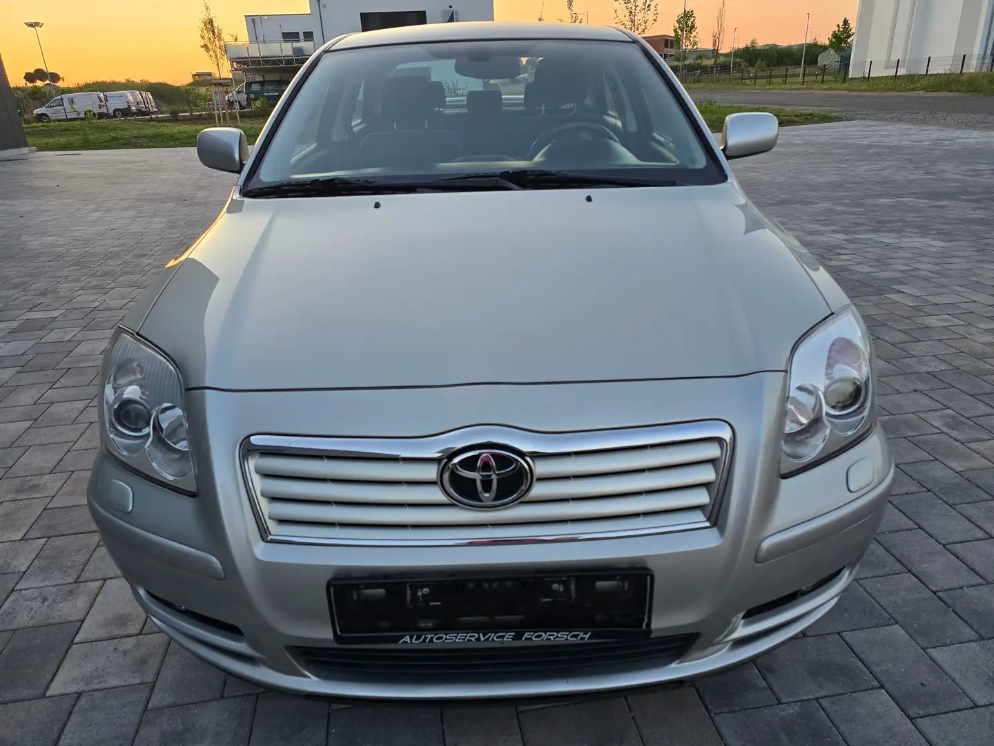 Toyota Avensis 2.0 Executive Lim. Grau - 2