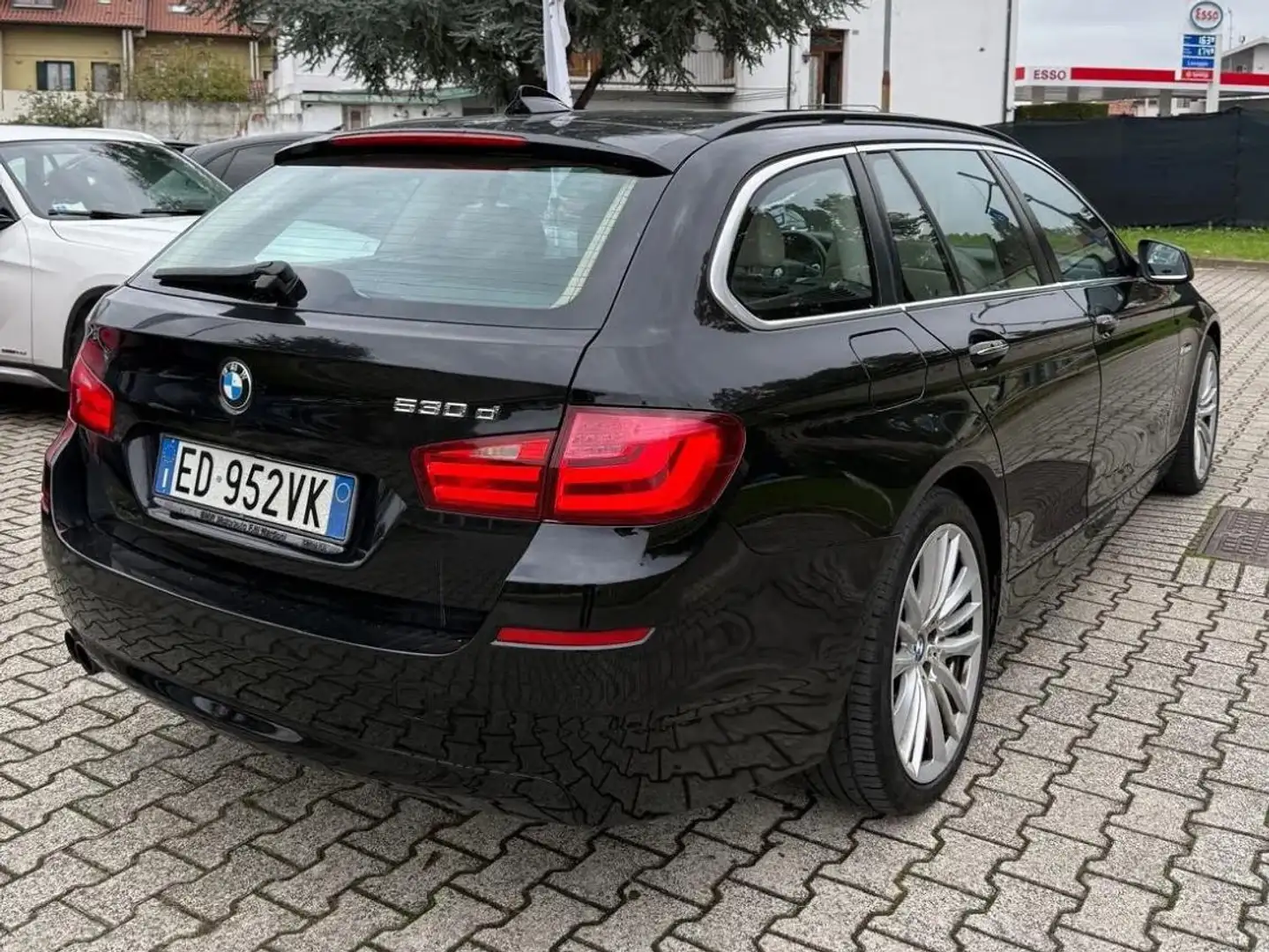 BMW 530 Touring Nero - 2