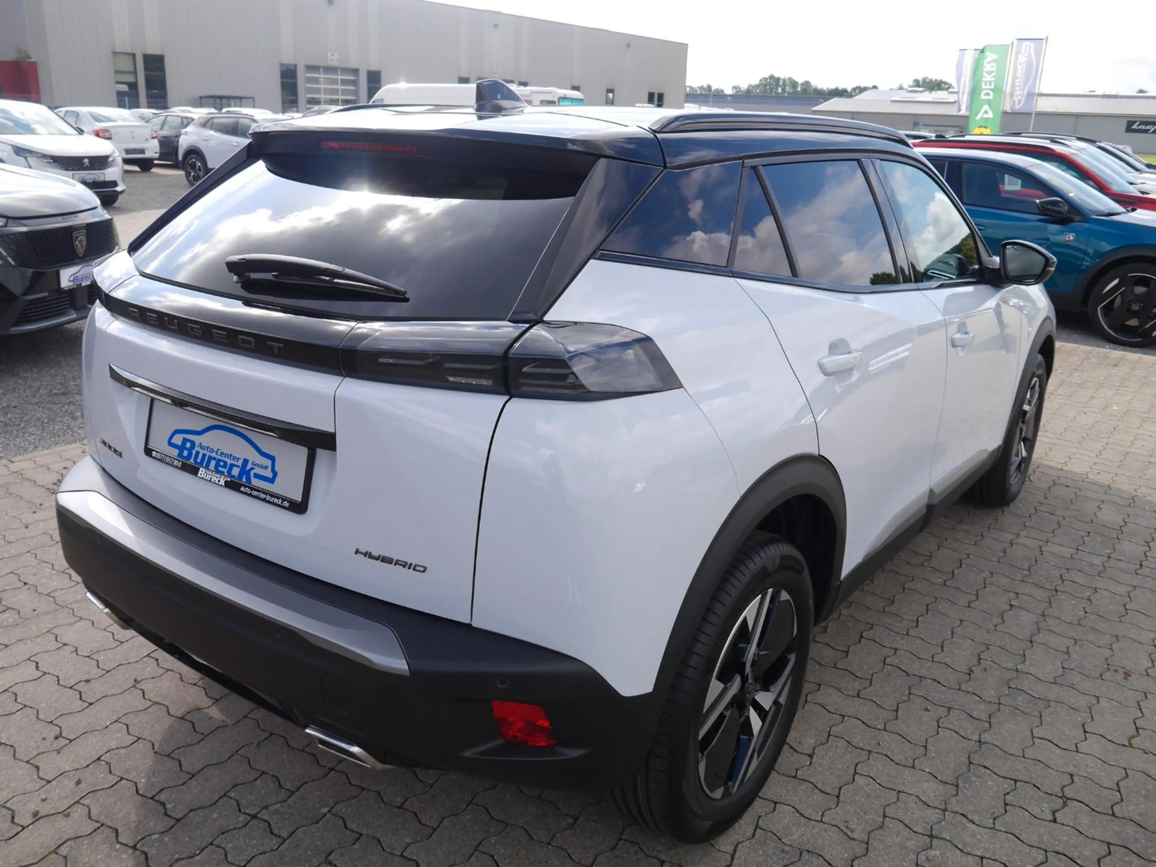 Peugeot 2008 Hybrid 145 GT APP-Navi/LED/PDC/Kamera — photo 8