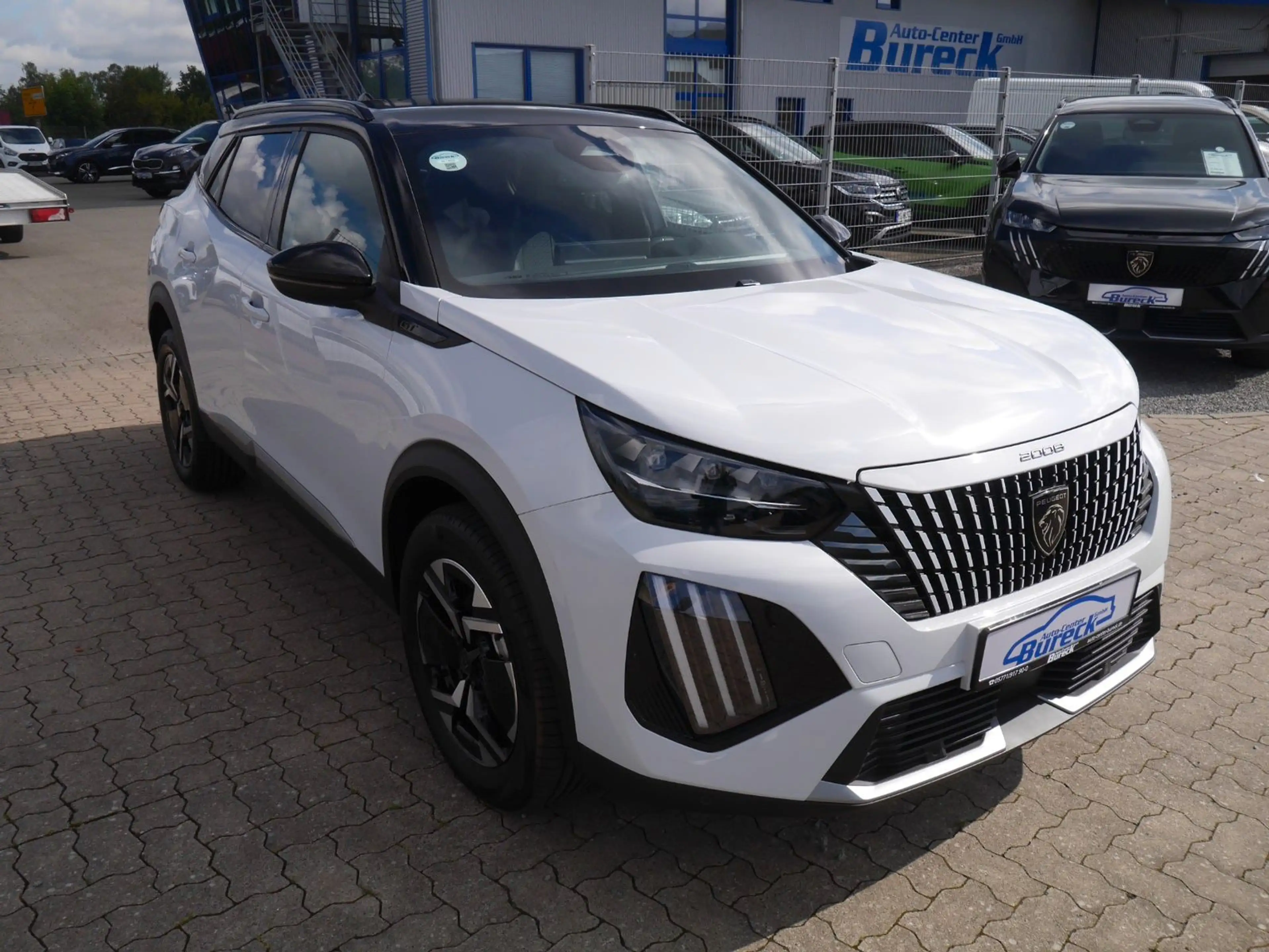 Peugeot 2008 Hybrid 145 GT APP-Navi/LED/PDC/Kamera