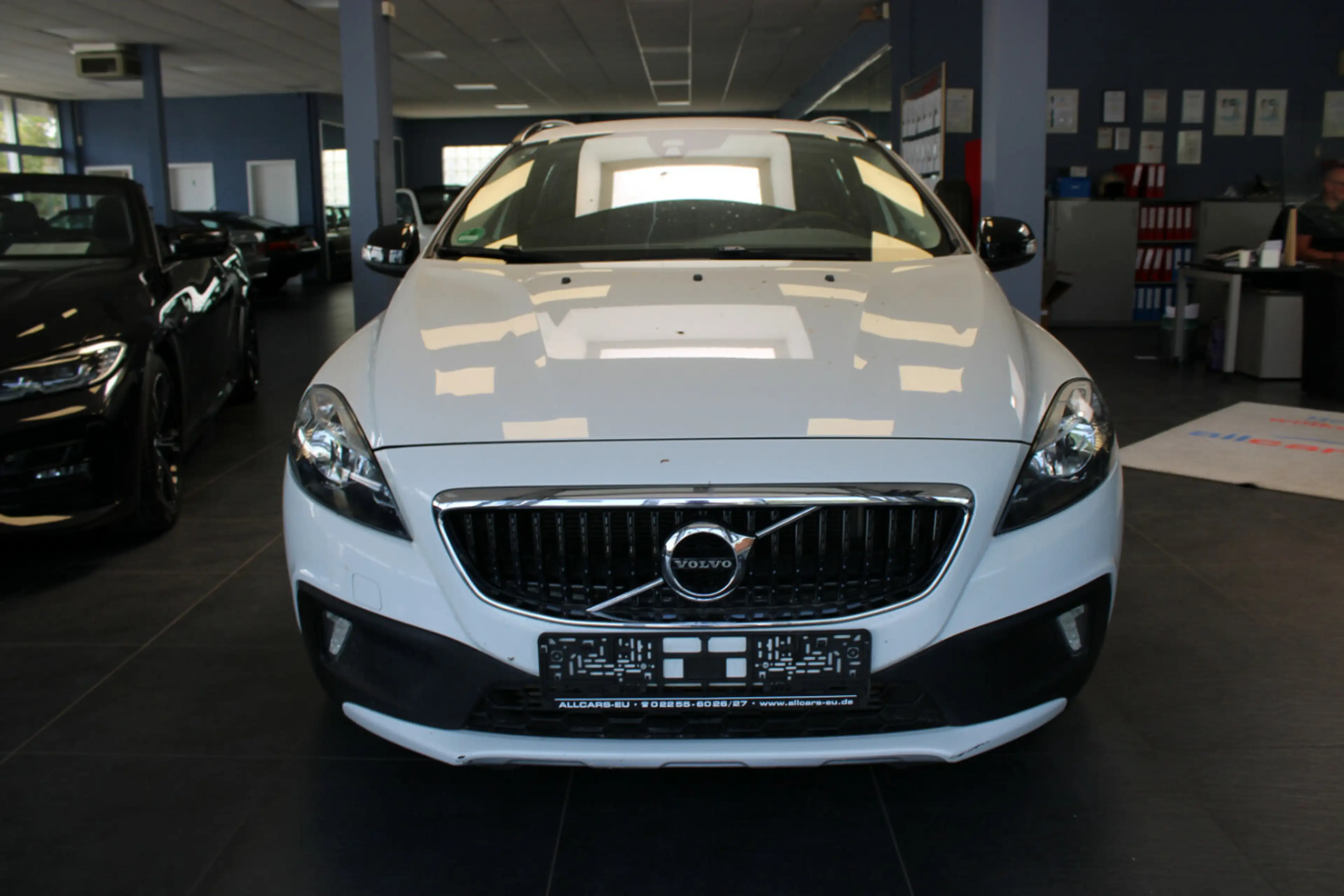 Volvo V40 Cross Country T4 AWD Geartronic — photo 2