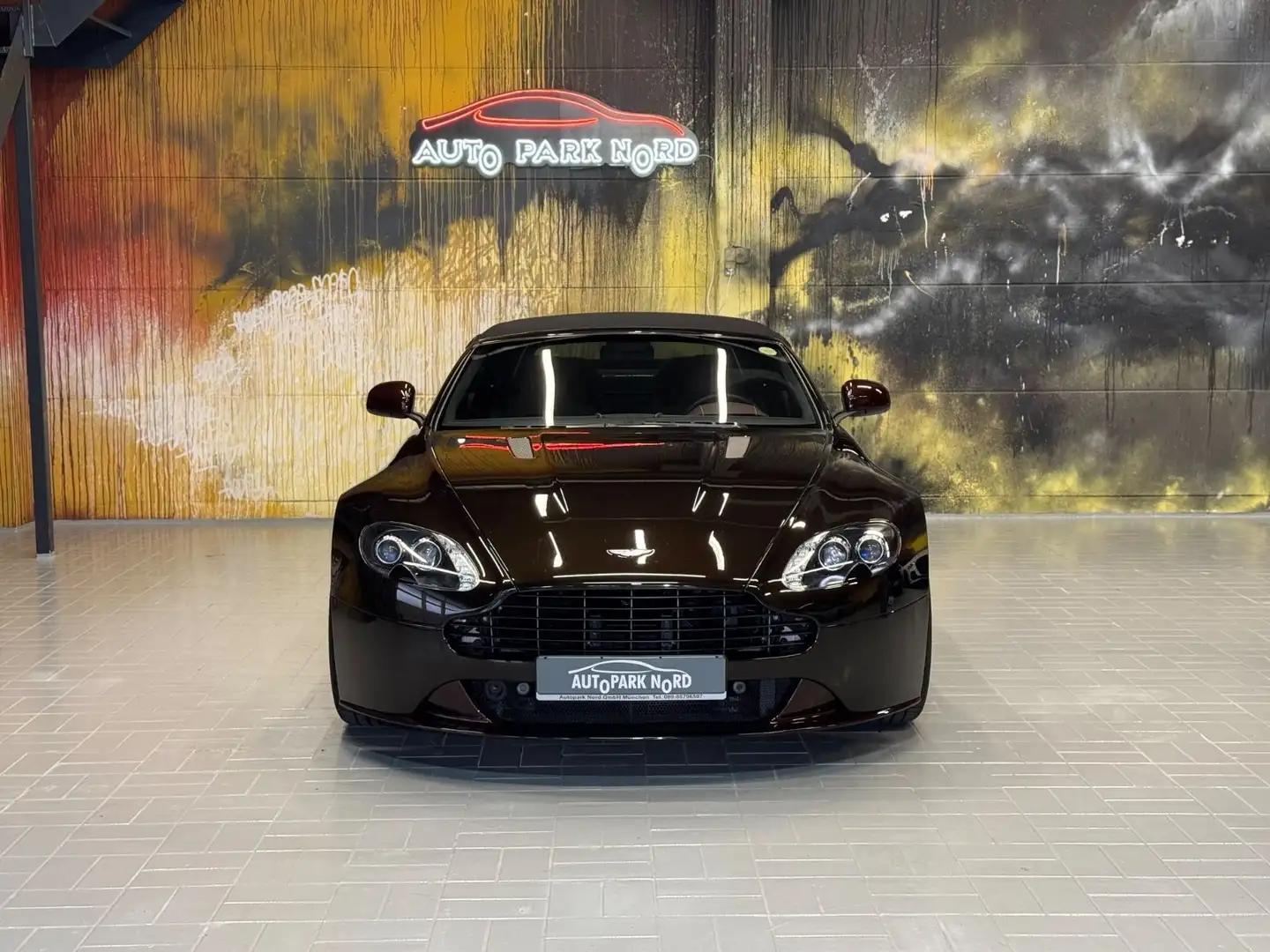Aston Martin V8 Roadster 4.7l Aut. Einzelstück Braun - 2