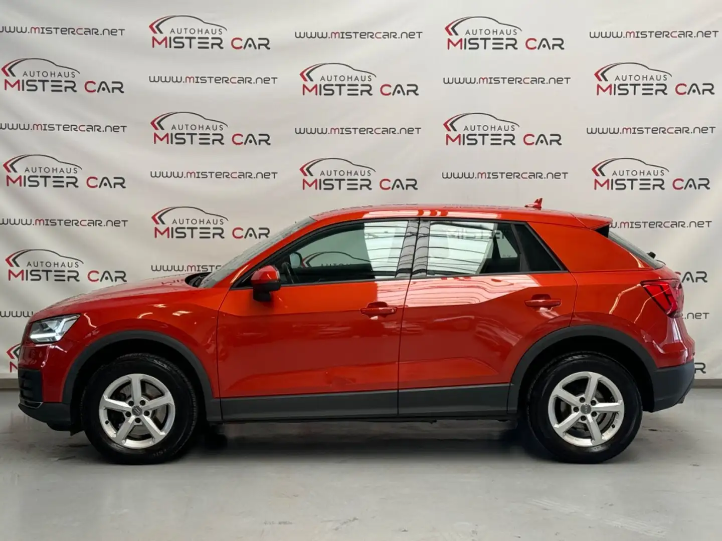 Audi Q2 1.4TFSI Aut Navi/LED/AHK/PDC/SHZ/Tempo/ALU Portocaliu - 2
