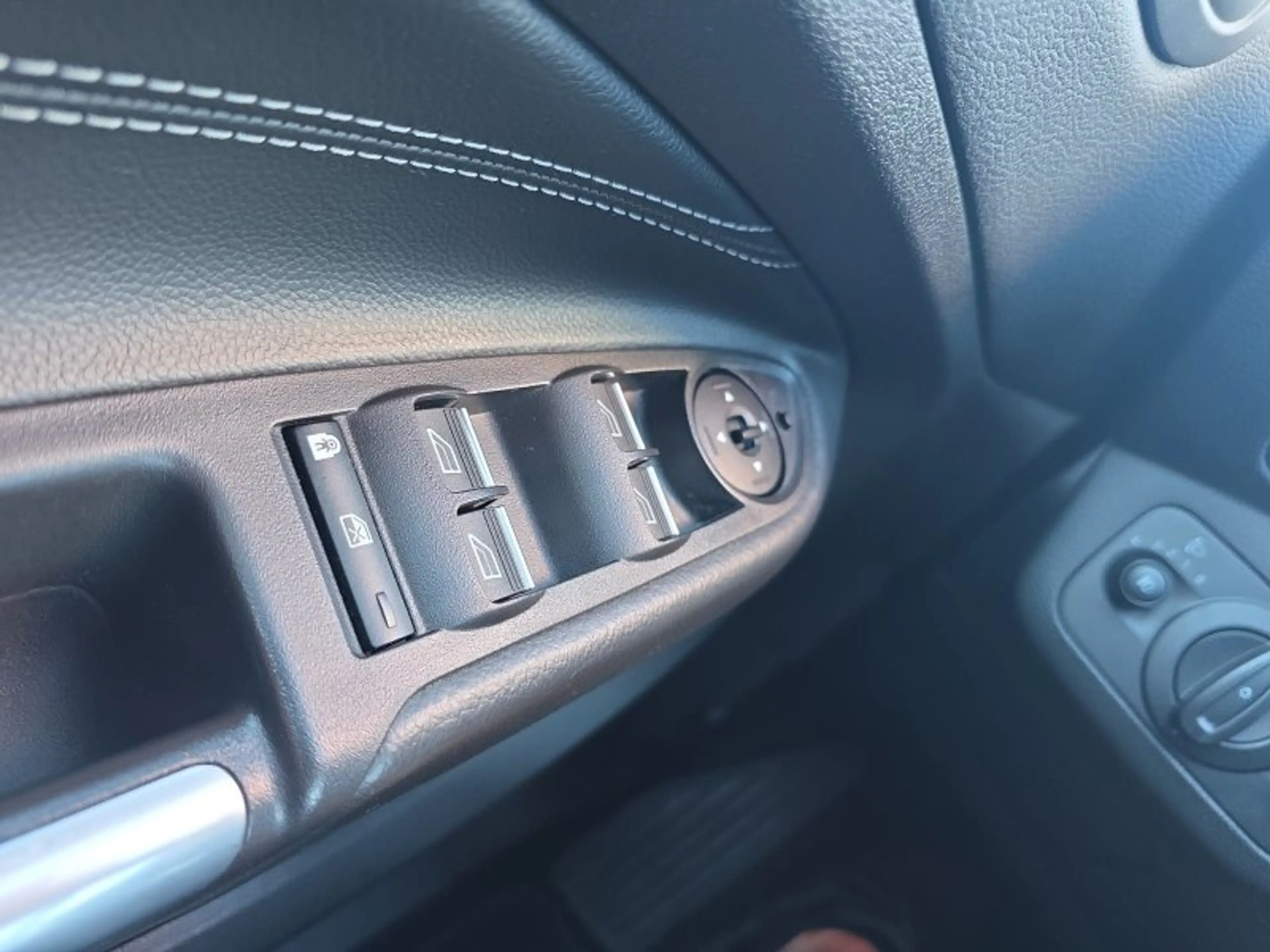 Ford Grand C-Max 1.5TDCi 7-Sitzer/AHK/Navi/el.Klappe — photo 32