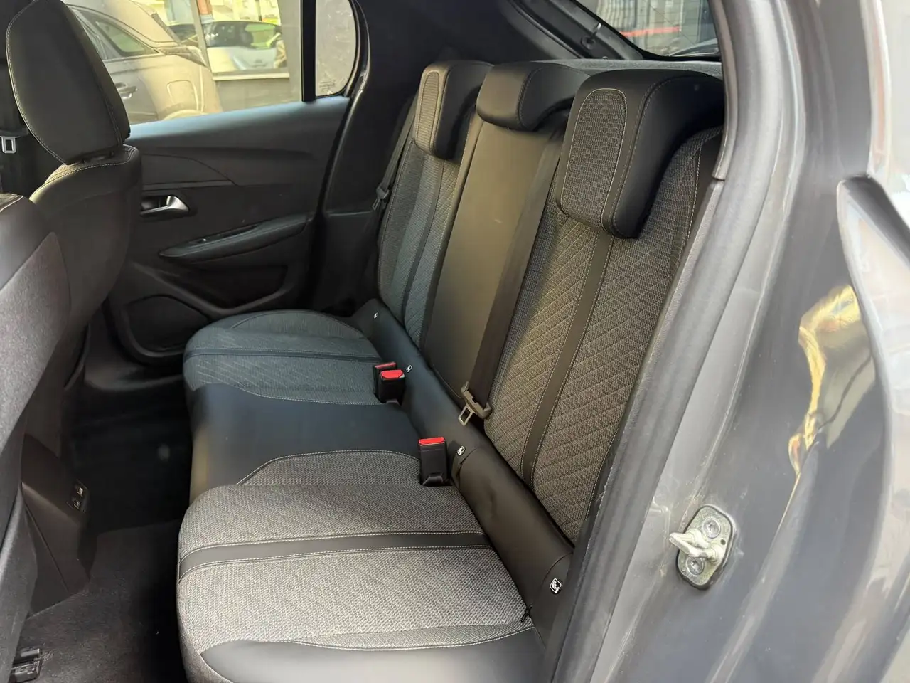 Peugeot 208 1.2 Hybrid Allure 110cv e-dcs 6m, миниатюра 13