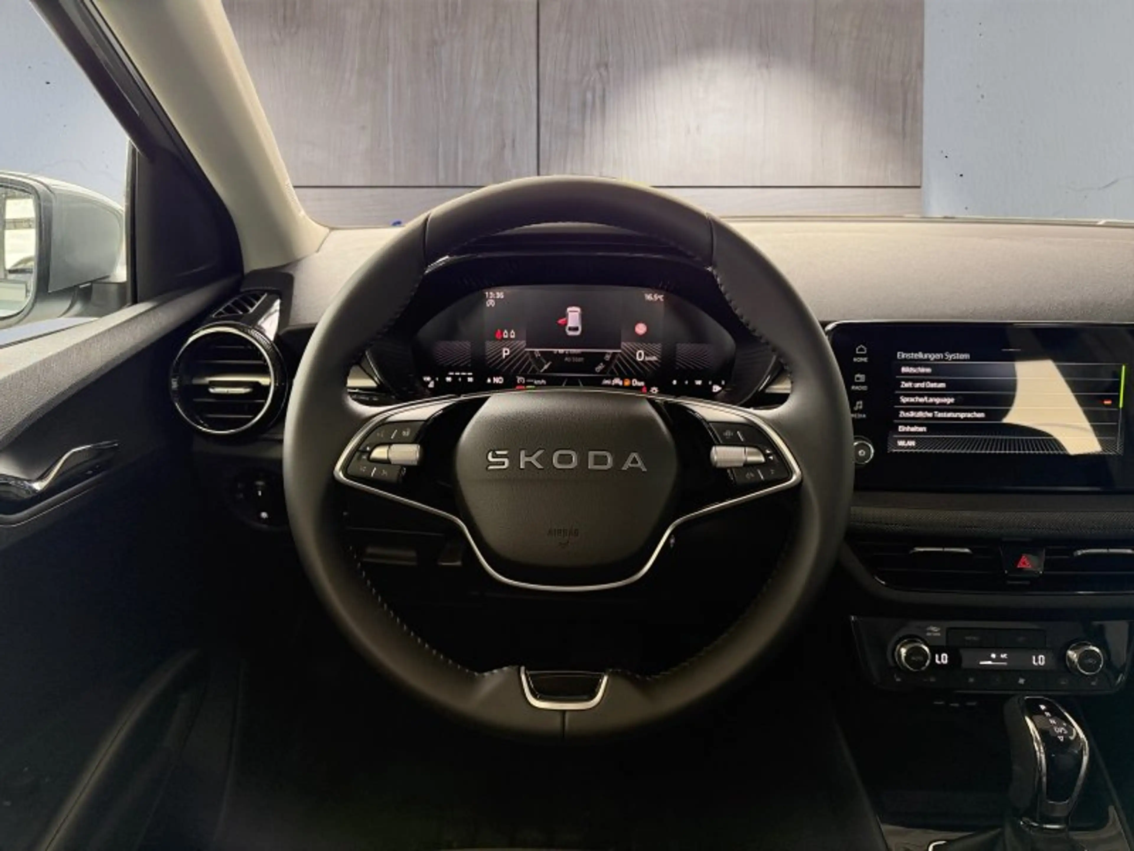 Skoda Fabia 1,0TSI DSG 2-Z.Klimaaut/Winterp/Temp/LED/Pdc — photo 13