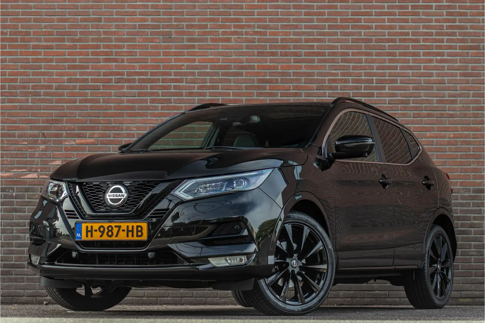 Nissan Qashqai 1.3 DIG-T N-Tec, Origineel NL, Panoramadak, Adapti Negro - 1
