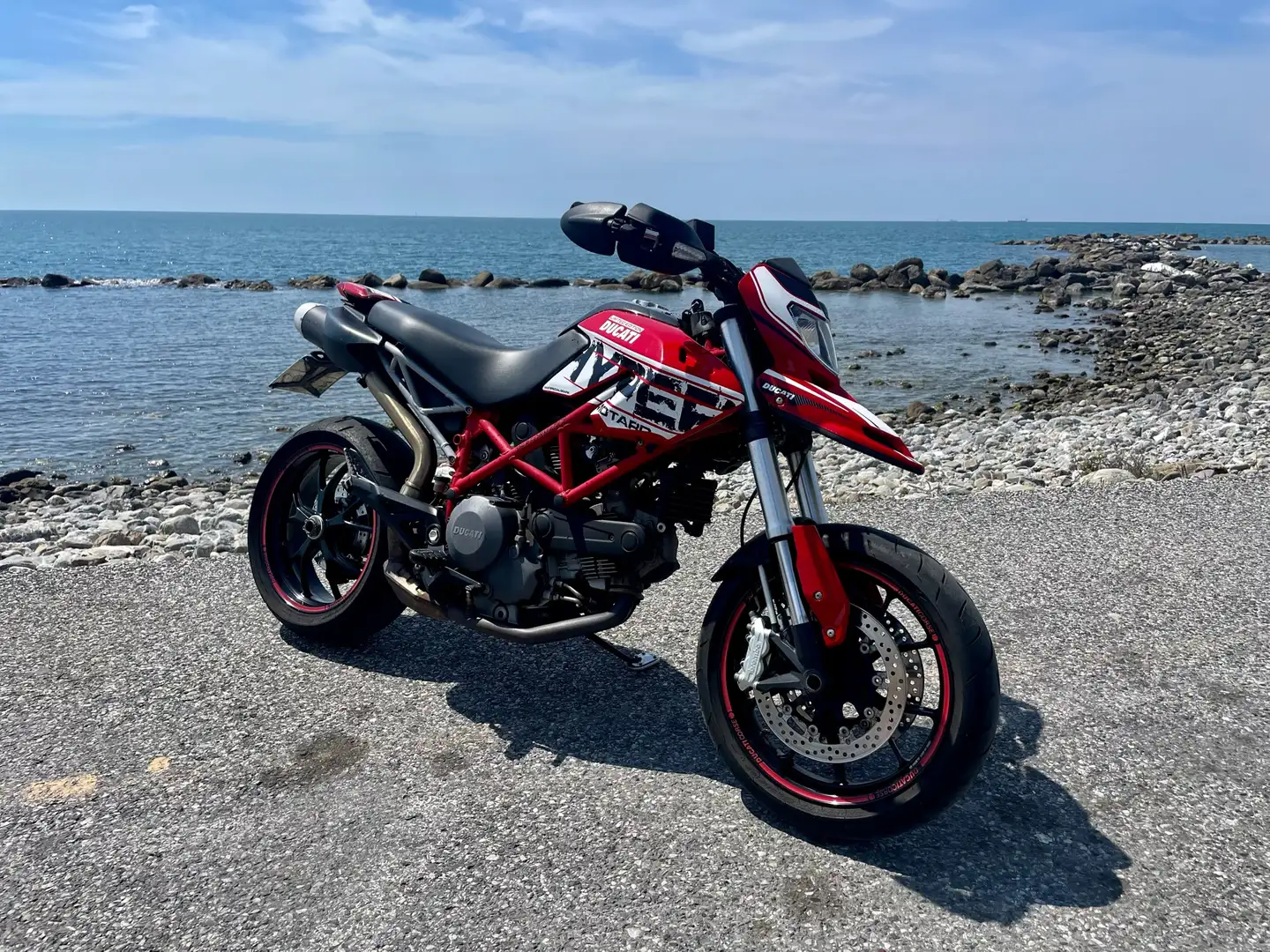 Ducati Hypermotard 796 Special Edition Rojo - 2
