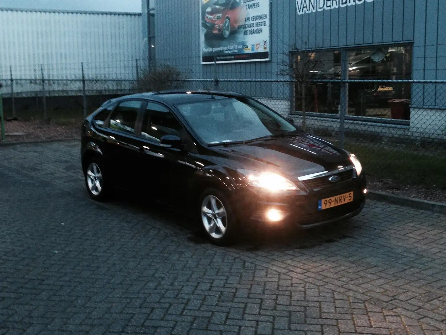 Ford Focus Focus 1.6 Comfort Černá - 1