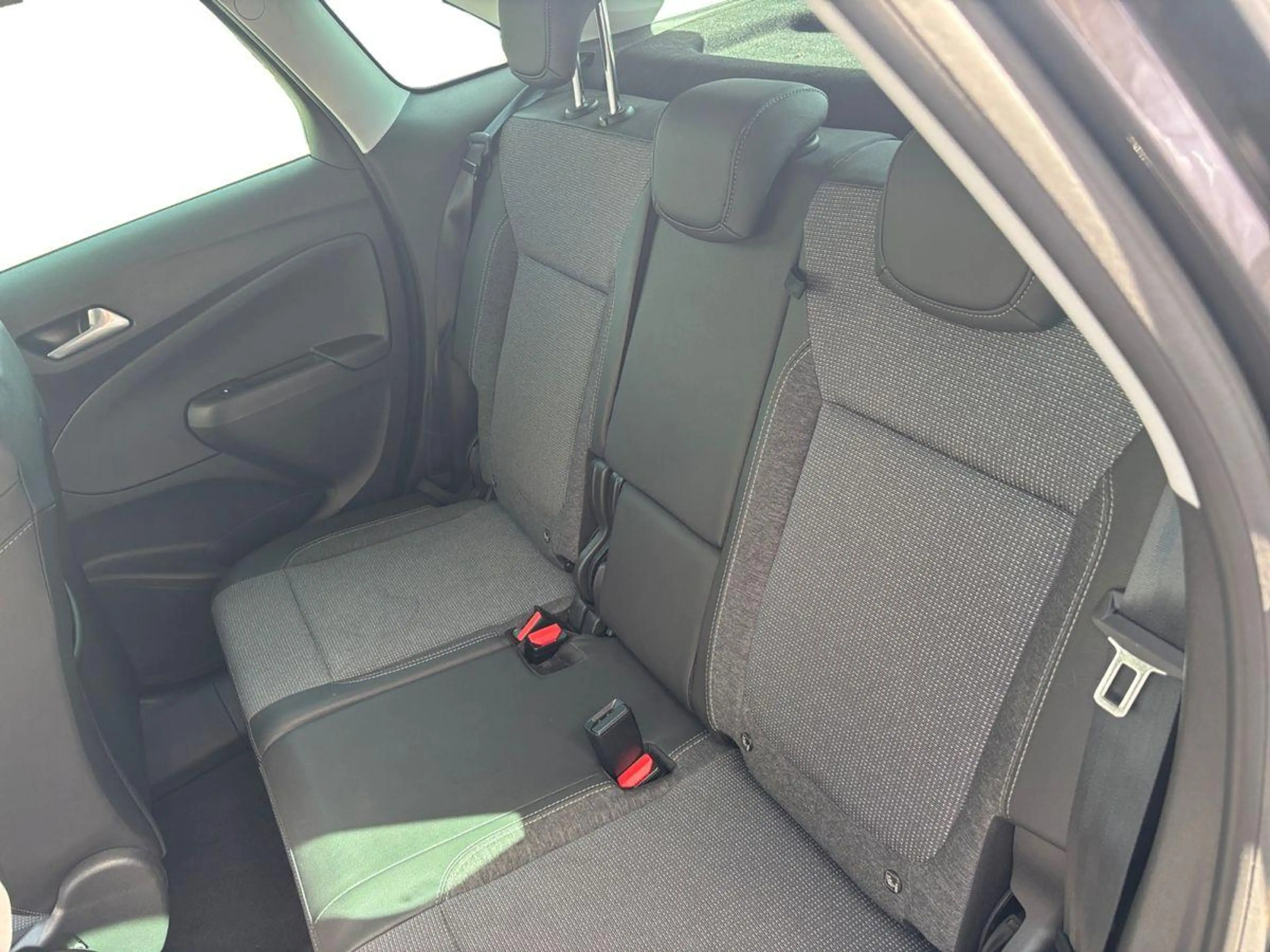 Opel Crossland Elegance Metallic — photo 14