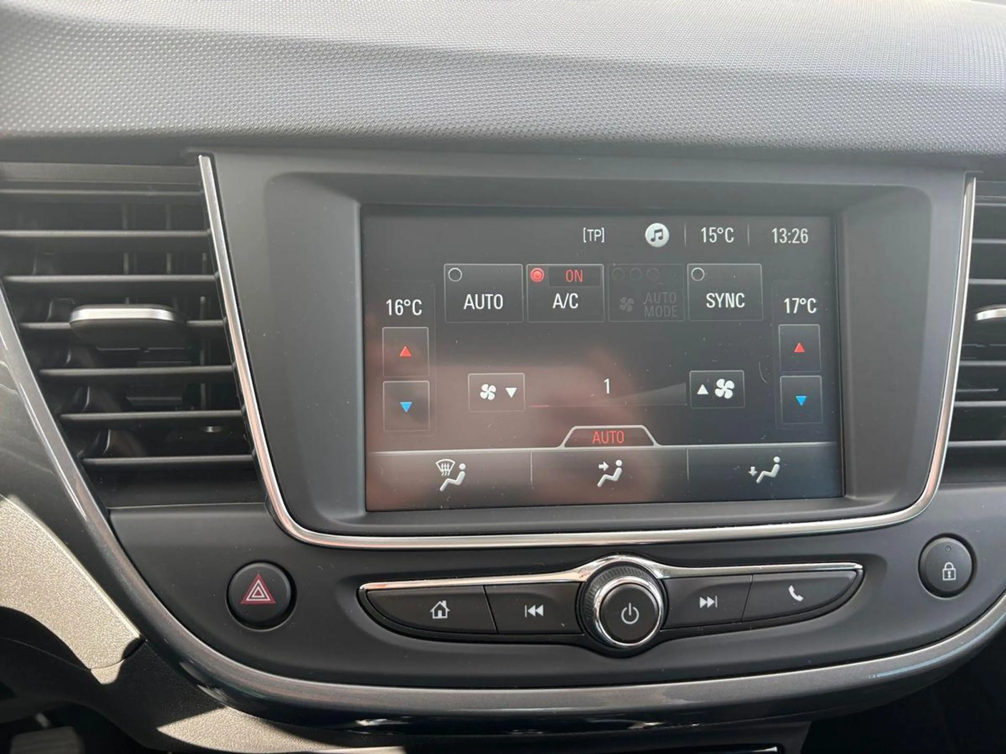 Opel Crossland Elegance Metallic — photo 13