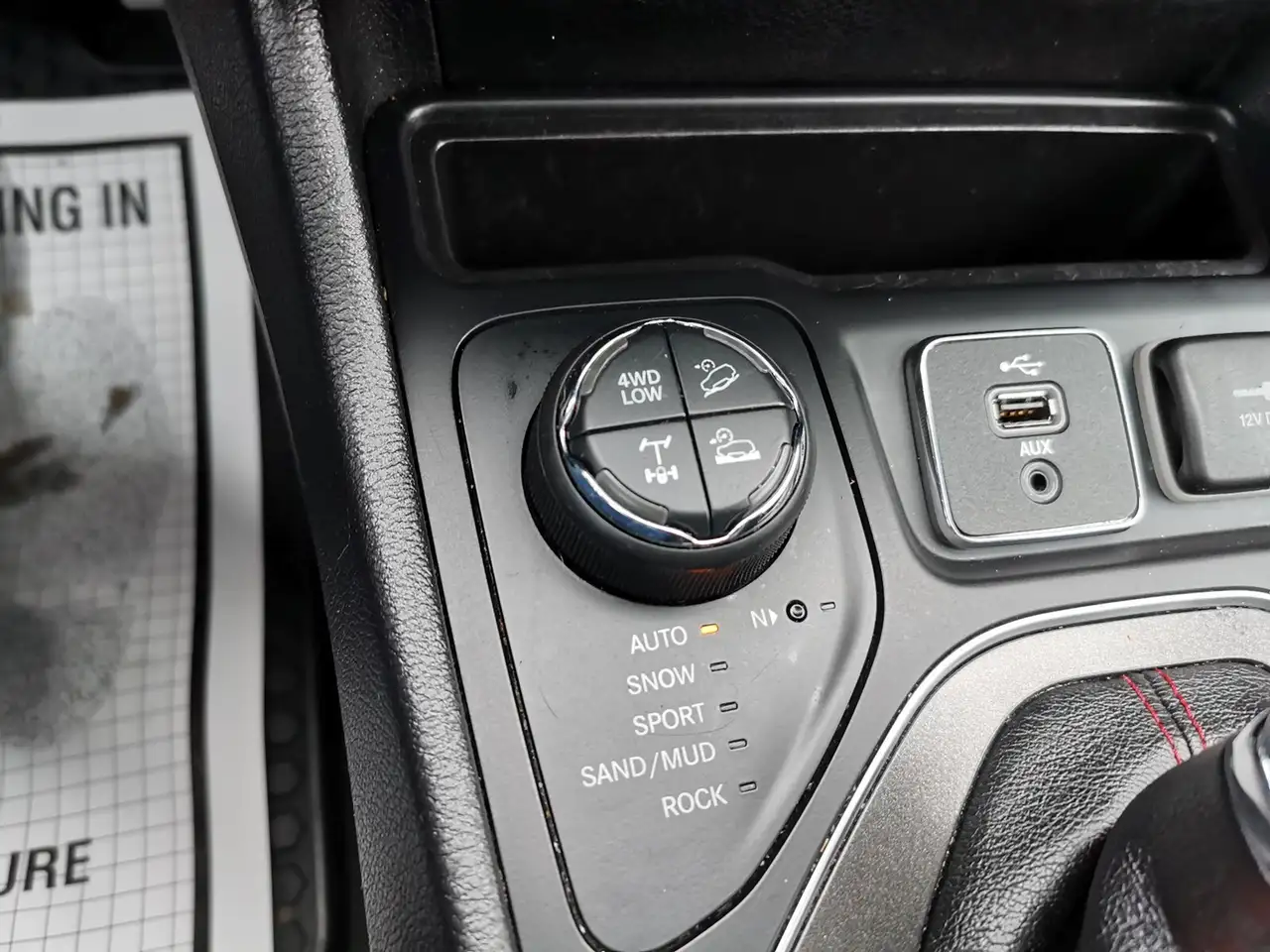 Jeep Cherokee photo Jeep Cherokee