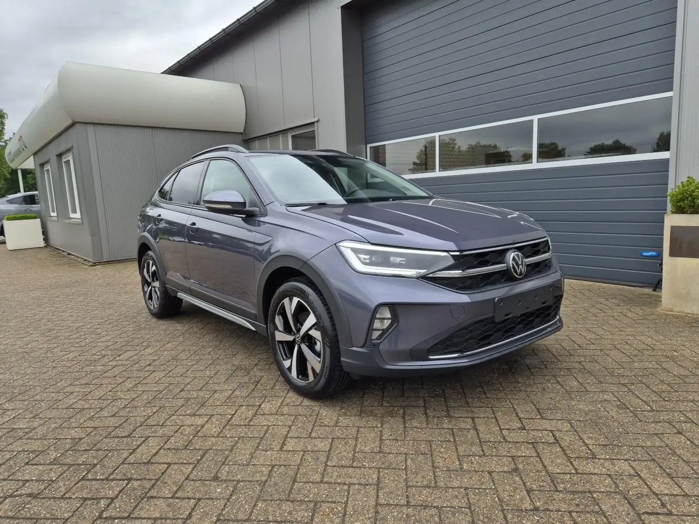 Volkswagen Taigo 1.0 TSI 116PS DSG Life LED-Matrix-Scheinwerfer ... Gris - 1