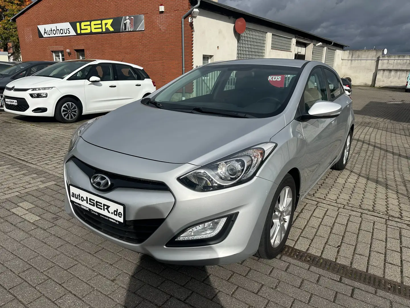 Hyundai i30 FIFA World Cup Edition, Navi, RückCam, Gris - 2