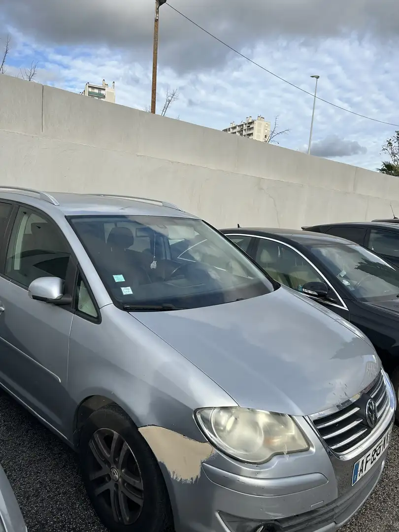 Volkswagen Touran 2.0 TDI DPF DSG Highline - 1