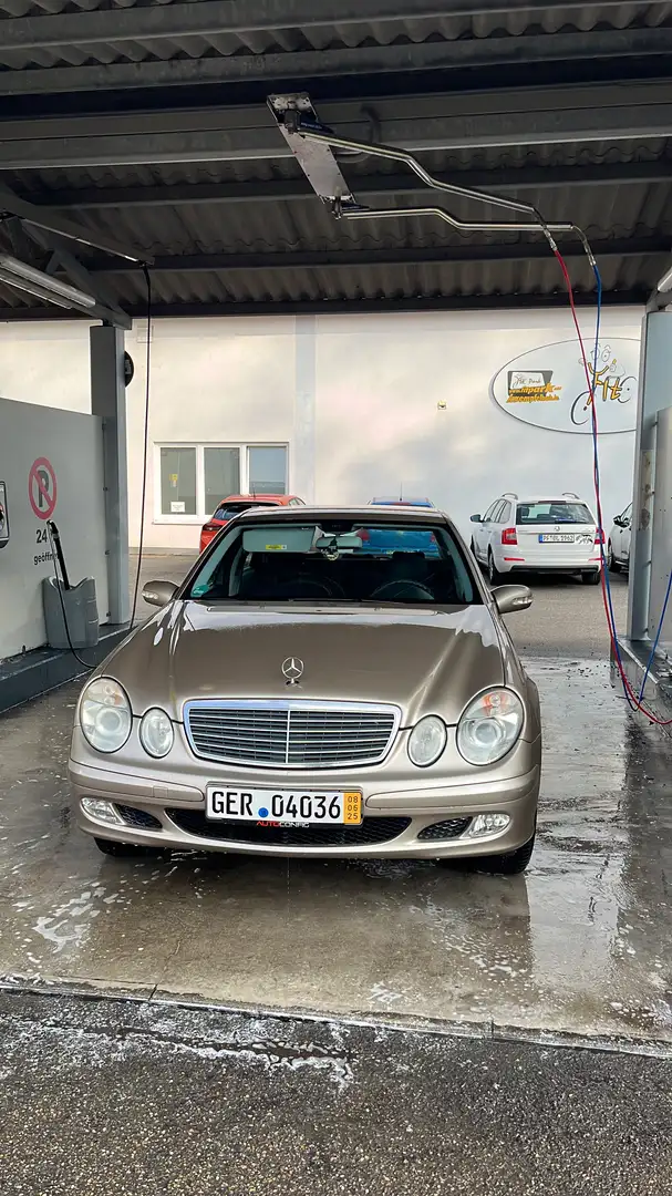 Mercedes-Benz E 240 Classic - 1