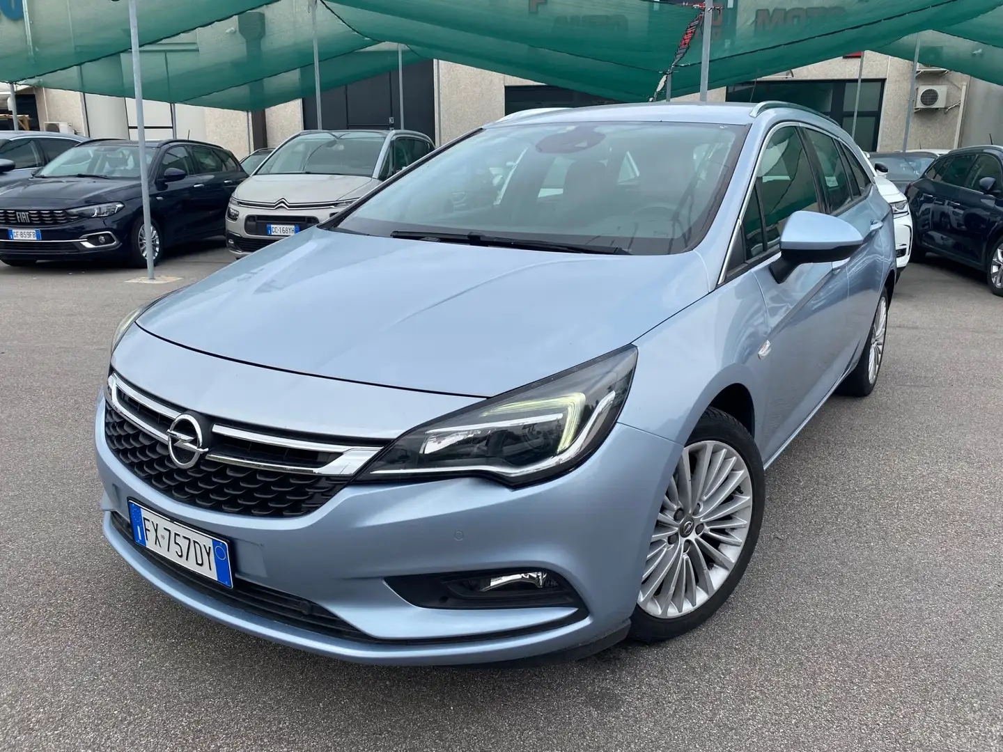 Opel Astra 1.6 CDTi 110CV Start&Stop Sports Tourer Innovation Grigio - 1