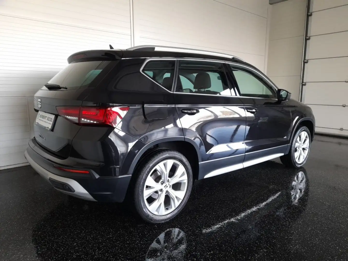 SEAT Ateca XPERIENCE 2.0 TDI DSG *STANDHZG / VOLL-LED / NAVI / ACC / KAMERA / E-KLAPPE / KEYLESS* Schwarz - 2