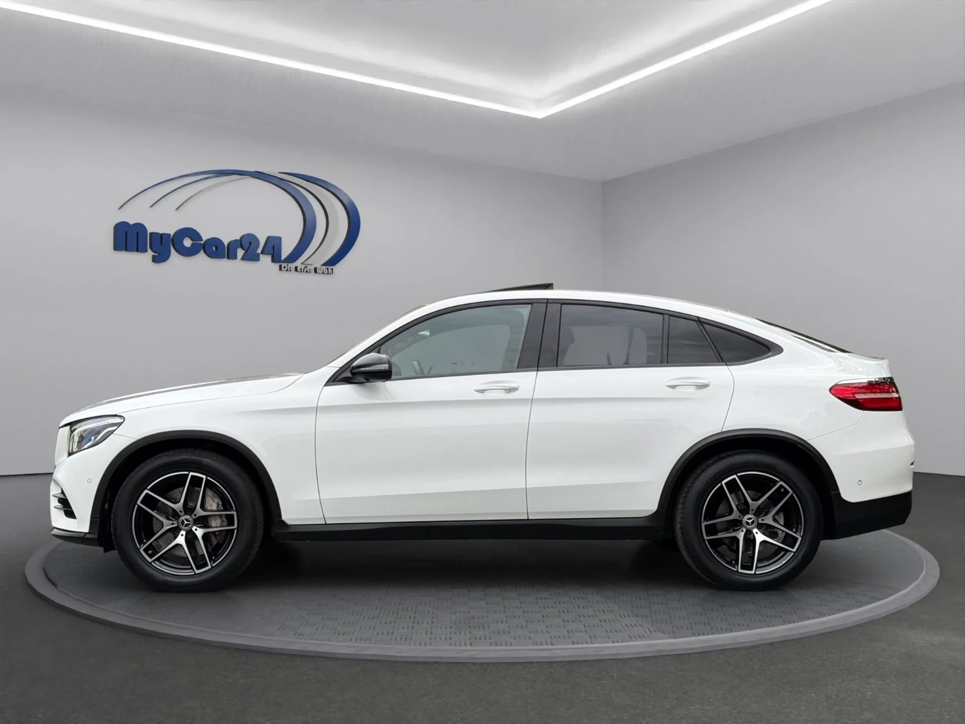 Mercedes-Benz GLC 250 Coupe°AMG°Night°Burm.°360Cam°Pano°LED — photo 12