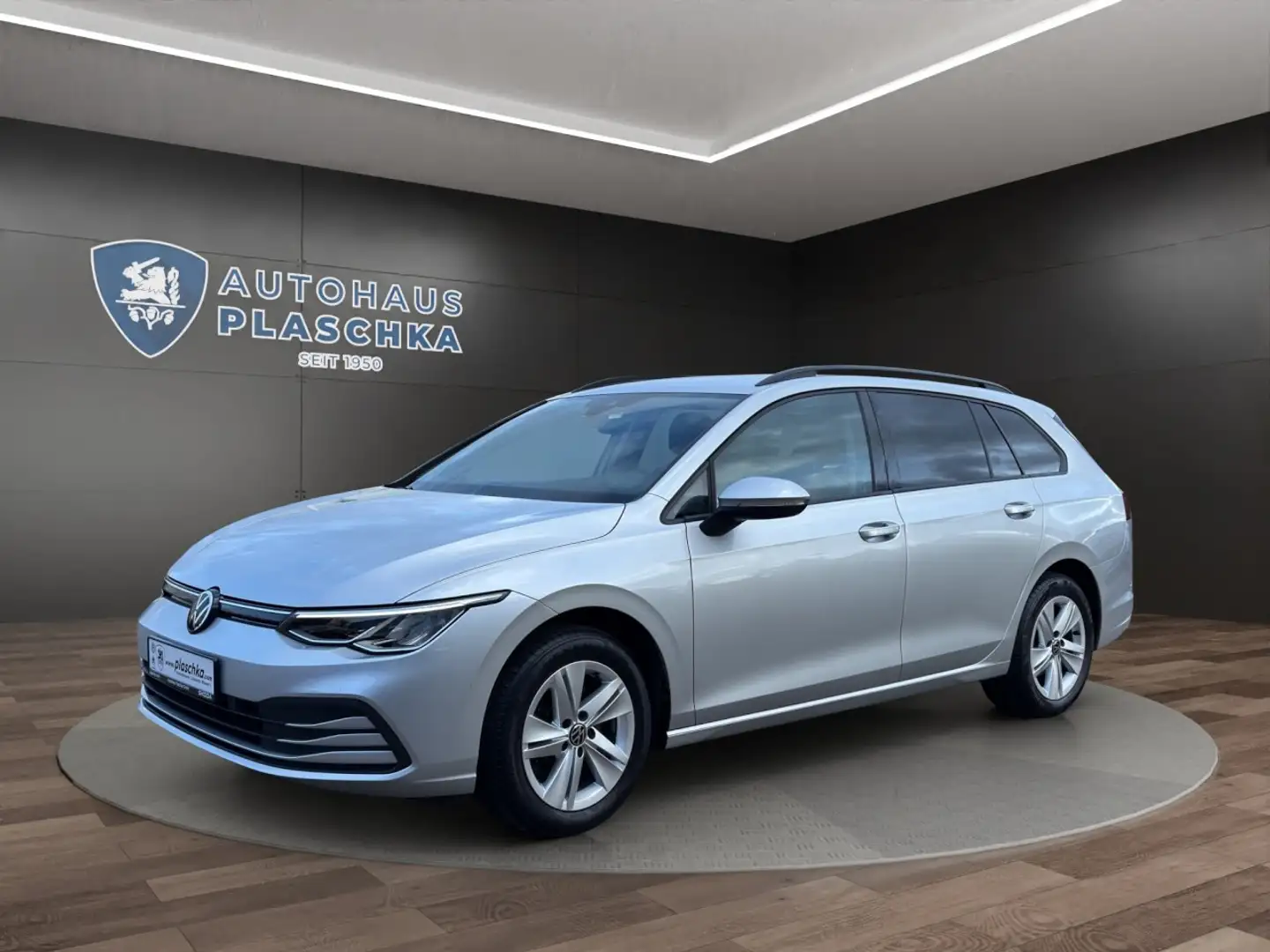 Volkswagen Golf VIII Var. 2.0 TDI Life AHK+LED+NAVI Klima Navi Silber - 1