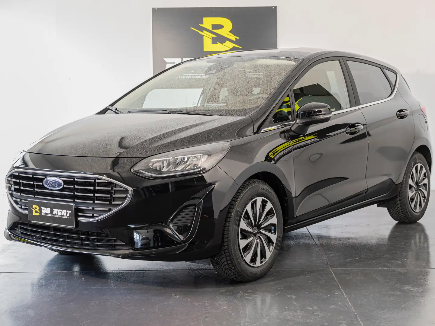 Ford Fiesta 1.1 Titanium  *SOLO NOLEGGIO NEOPATENTATI* Negru - 1