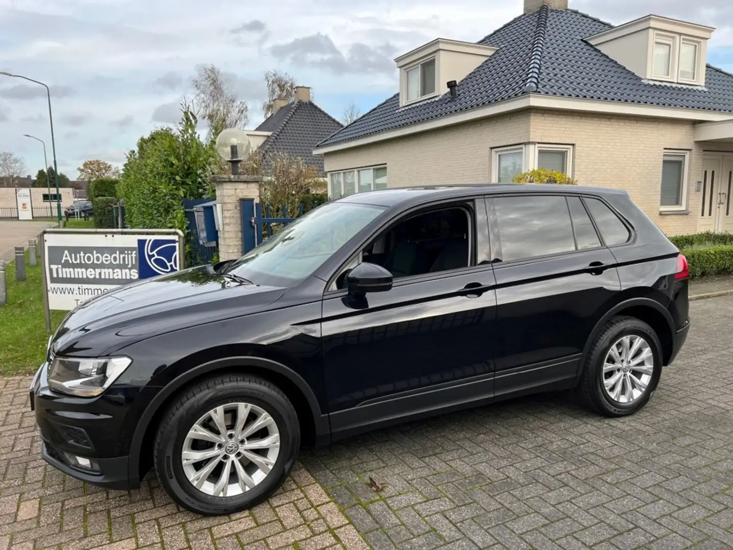 Volkswagen Tiguan 1.4 TSI ACT COMFORTL 4 MOTION Navi  17 LM PDC Zwart - 1