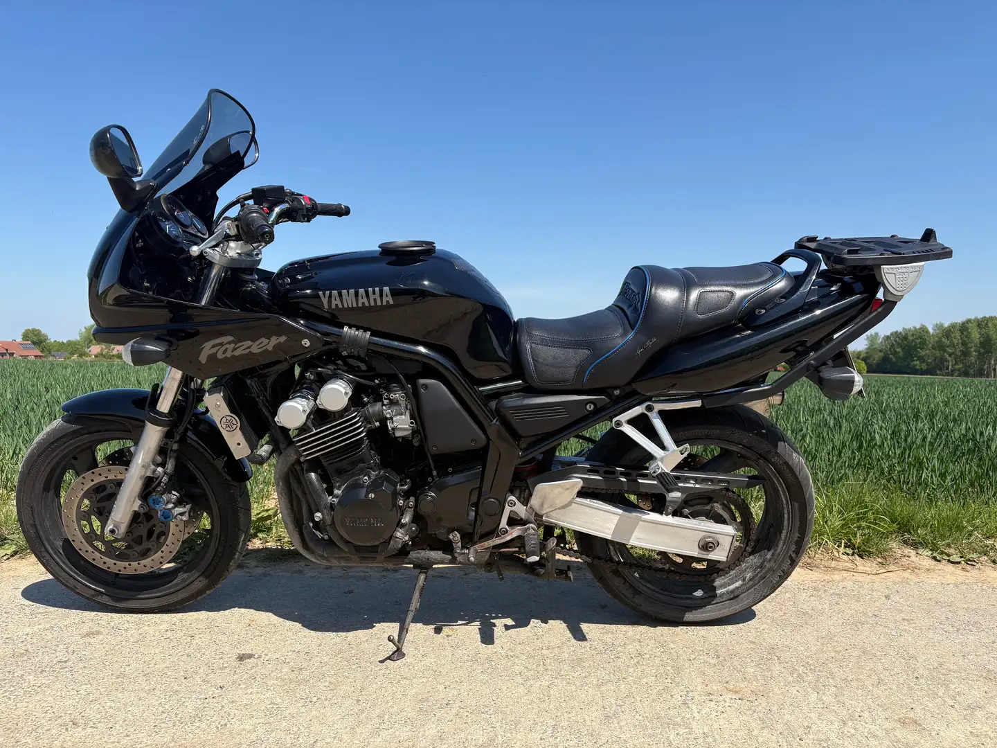 Yamaha FZS 600 Czarny - 1