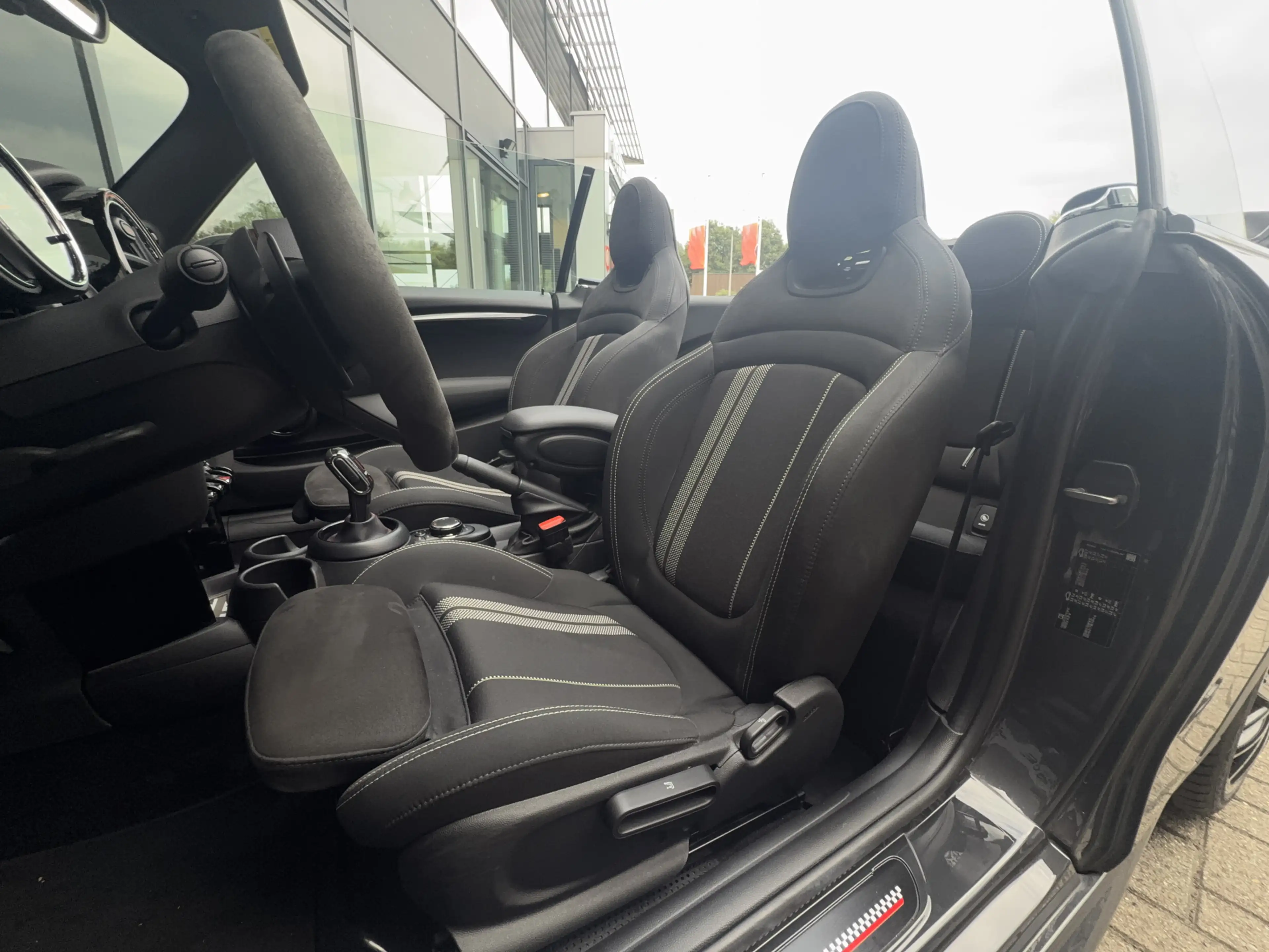 MINI John Cooper Works Cabrio 2.0 S JCW-TRIM HUD, KUIPSTOEL , H&K, — photo 9