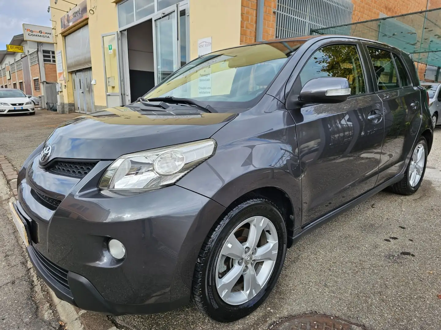 Toyota Urban Cruiser 1.3 101cv Luxury*Clima*Unipro*Euro5* Grigio - 2