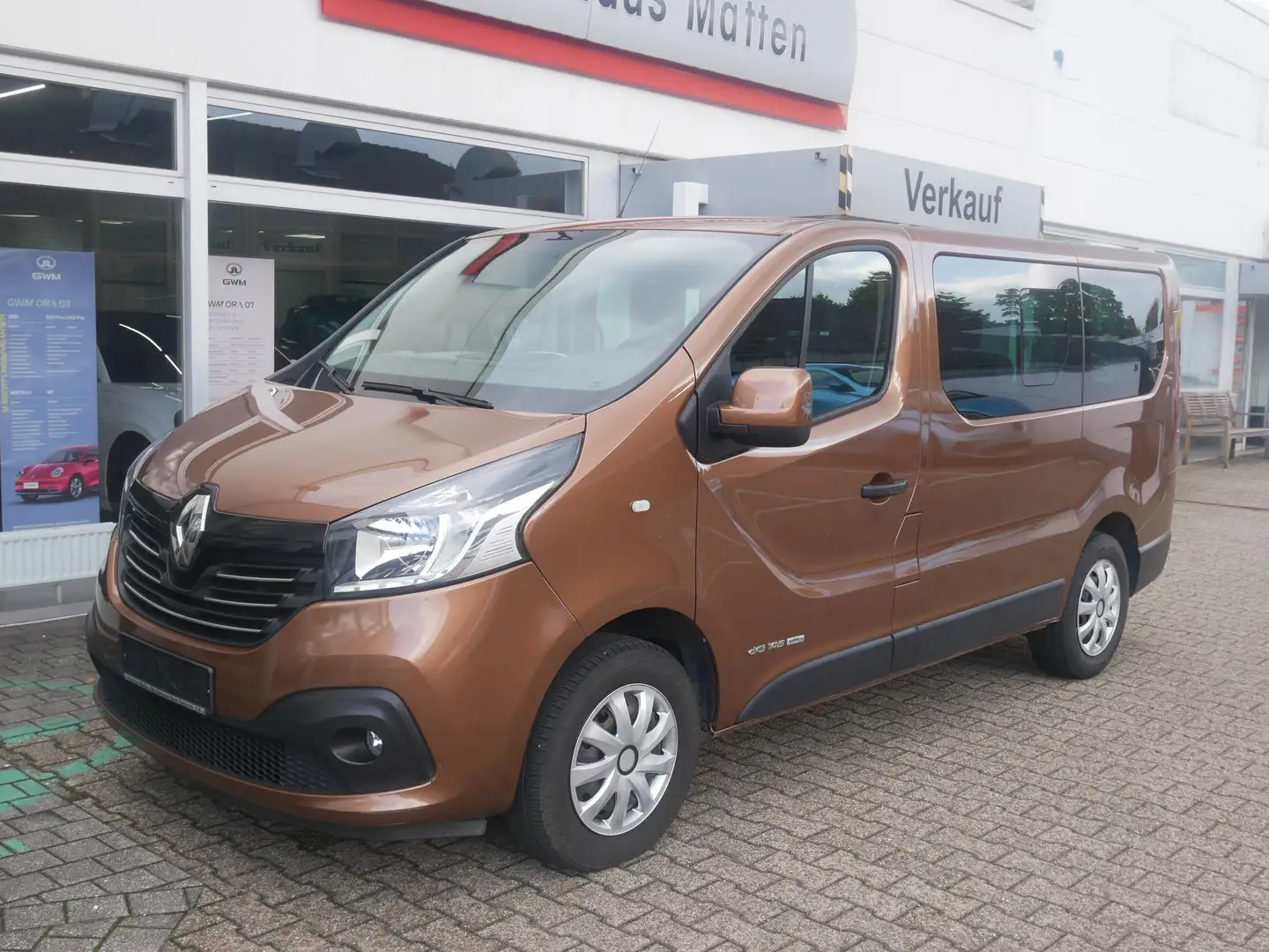 Renault Trafic L1H1 2,7t (8/9 Sitze) Expression Brun - 1