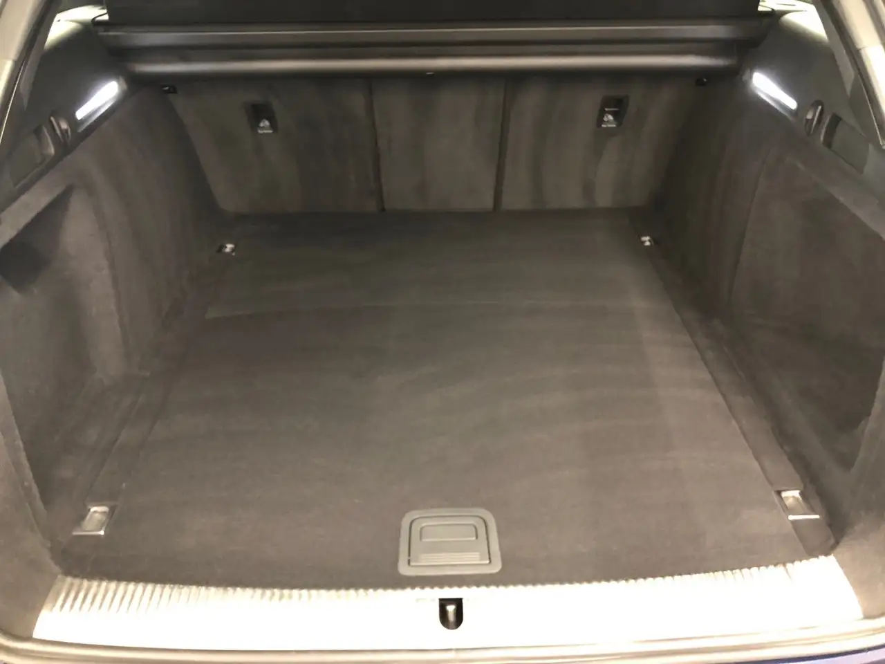Audi A4 Avant 40 TDI S-line S-troni 10