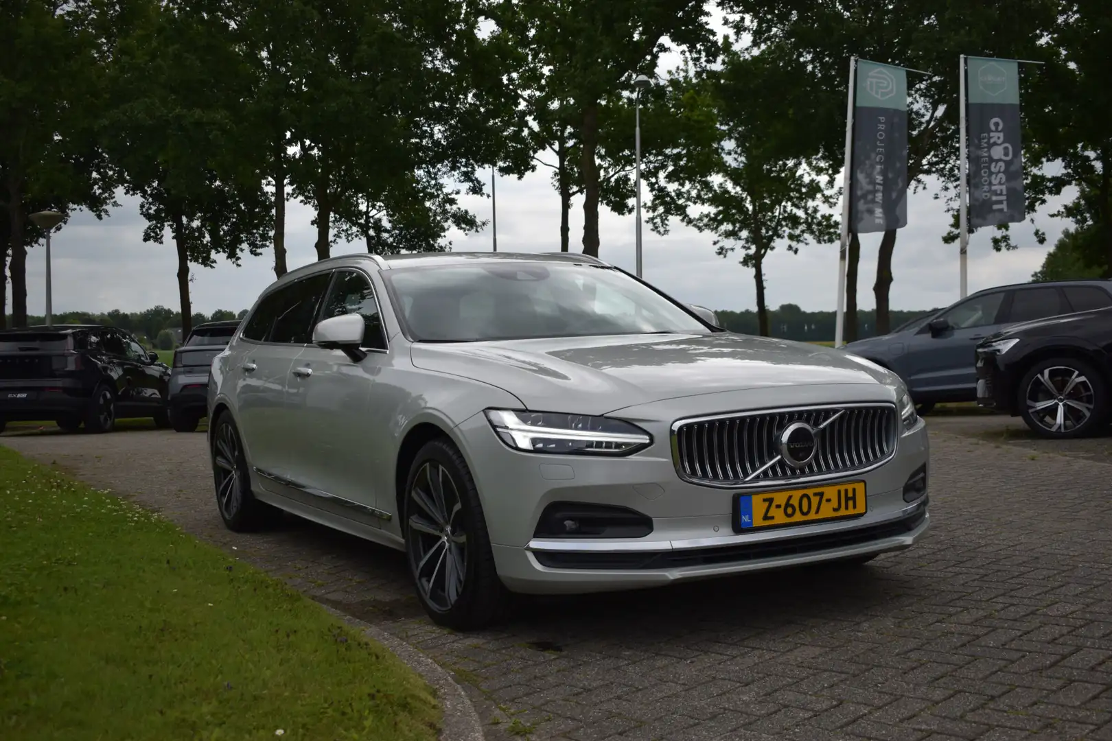 Volvo V90 B4 Mild-Hybride 197PK Inscription | Diesel | Bower Stříbrná - 2