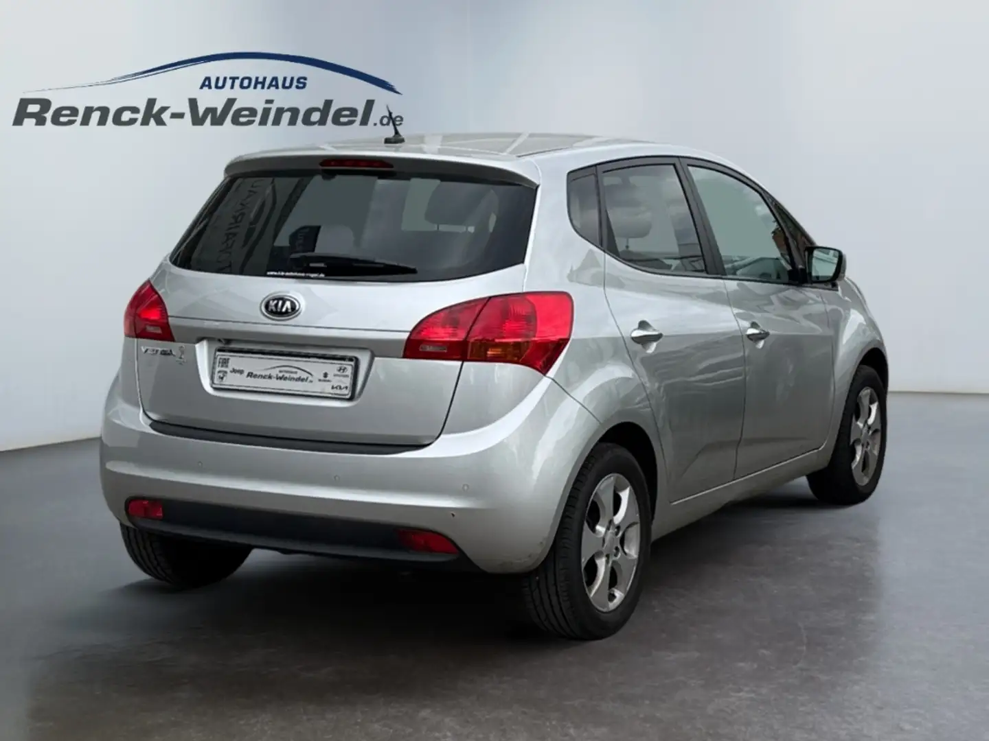 Kia Venga 1.6 FIFA World Cup Edition Navi Klimaautom Rückfah Grau - 2