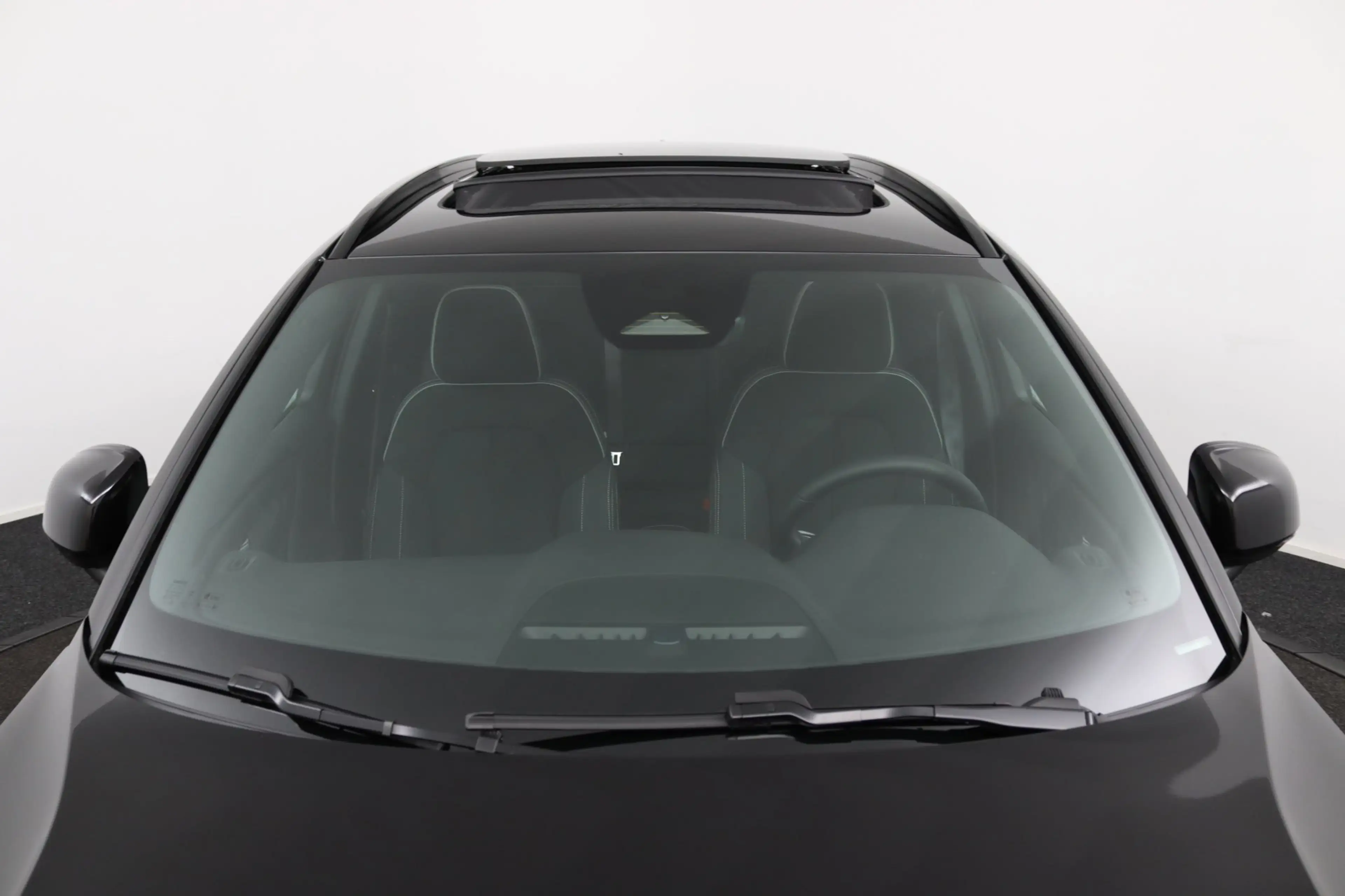 Volvo EX40 Single Motor Extended Range Ultra Black Ed. 82 kWh — photo 40