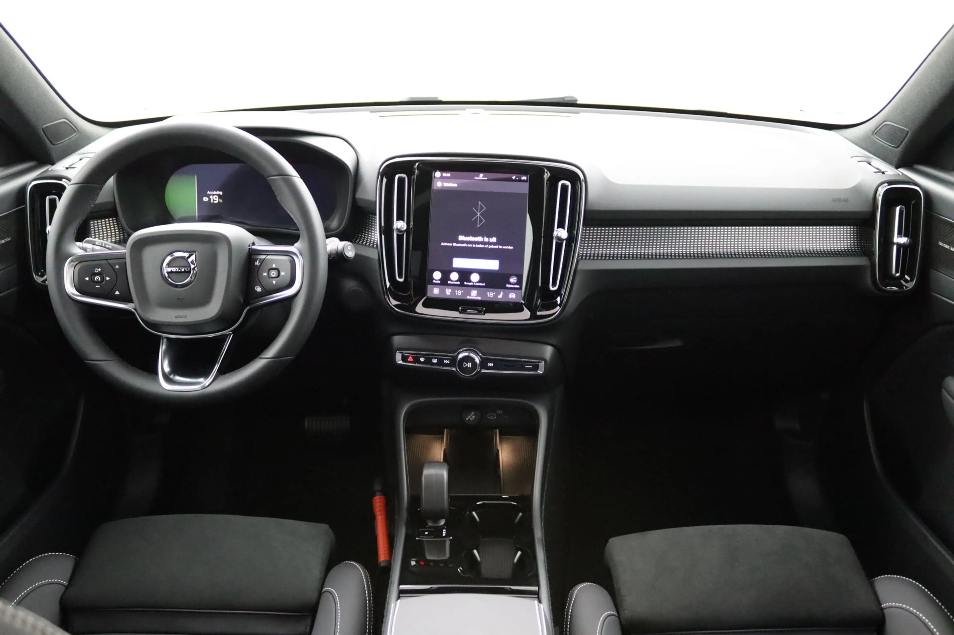 Volvo EX40 Single Motor Extended Range Ultra Black Ed. 82 kWh — photo 5