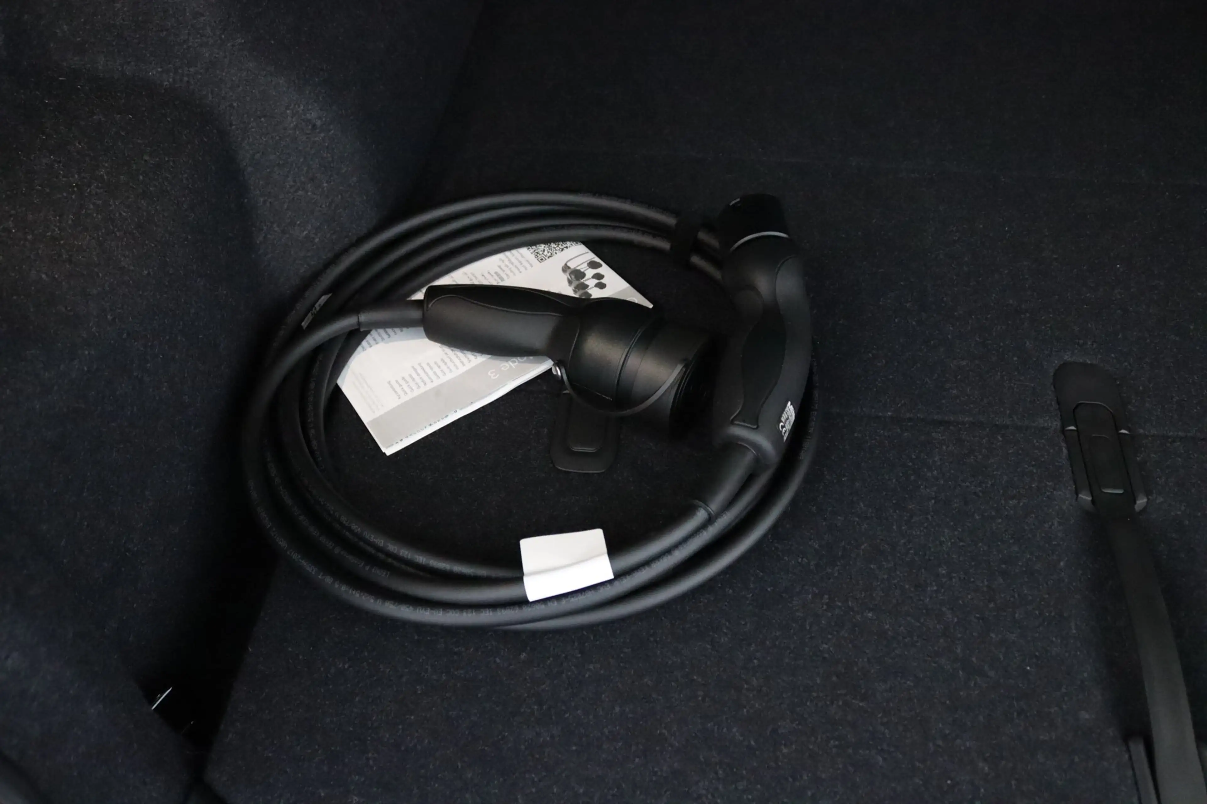 Volvo EX40 Single Motor Extended Range Ultra Black Ed. 82 kWh — photo 35