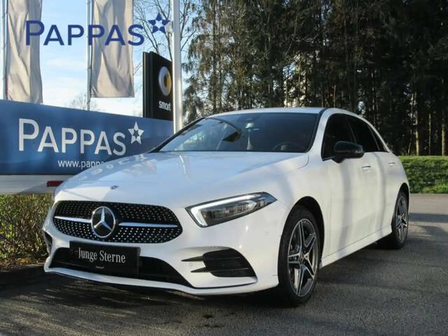 Mercedes-Benz A 250 e Kompaktlimousine *AMG Line *Multibeam LED *Distr Белый - 2