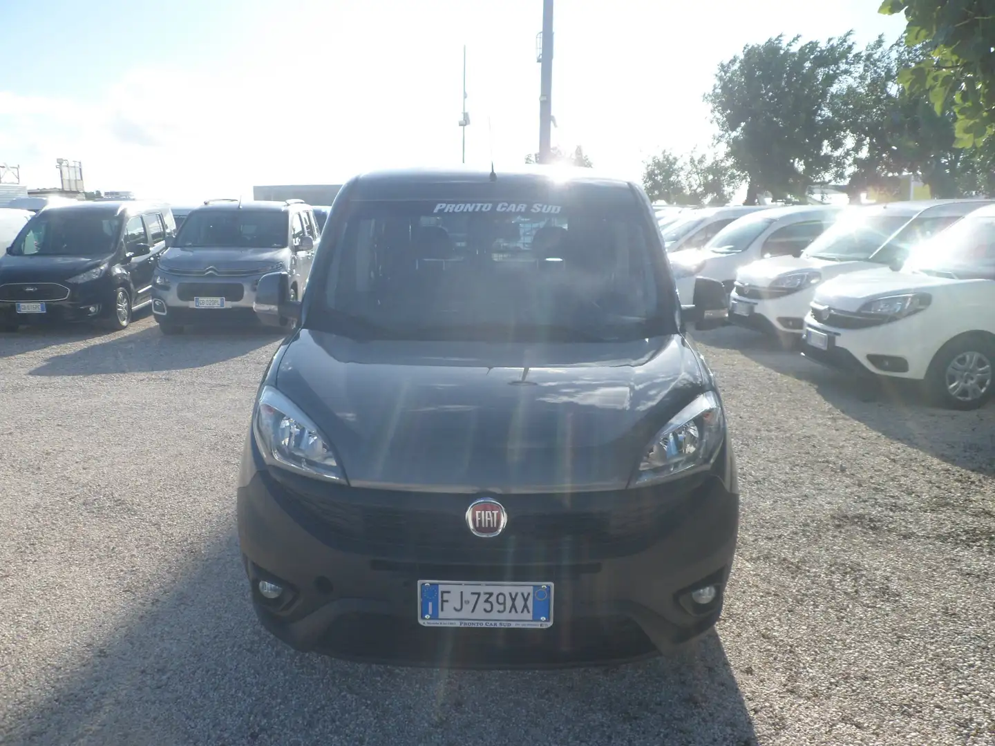 Fiat Doblo furgone Grigio - 2
