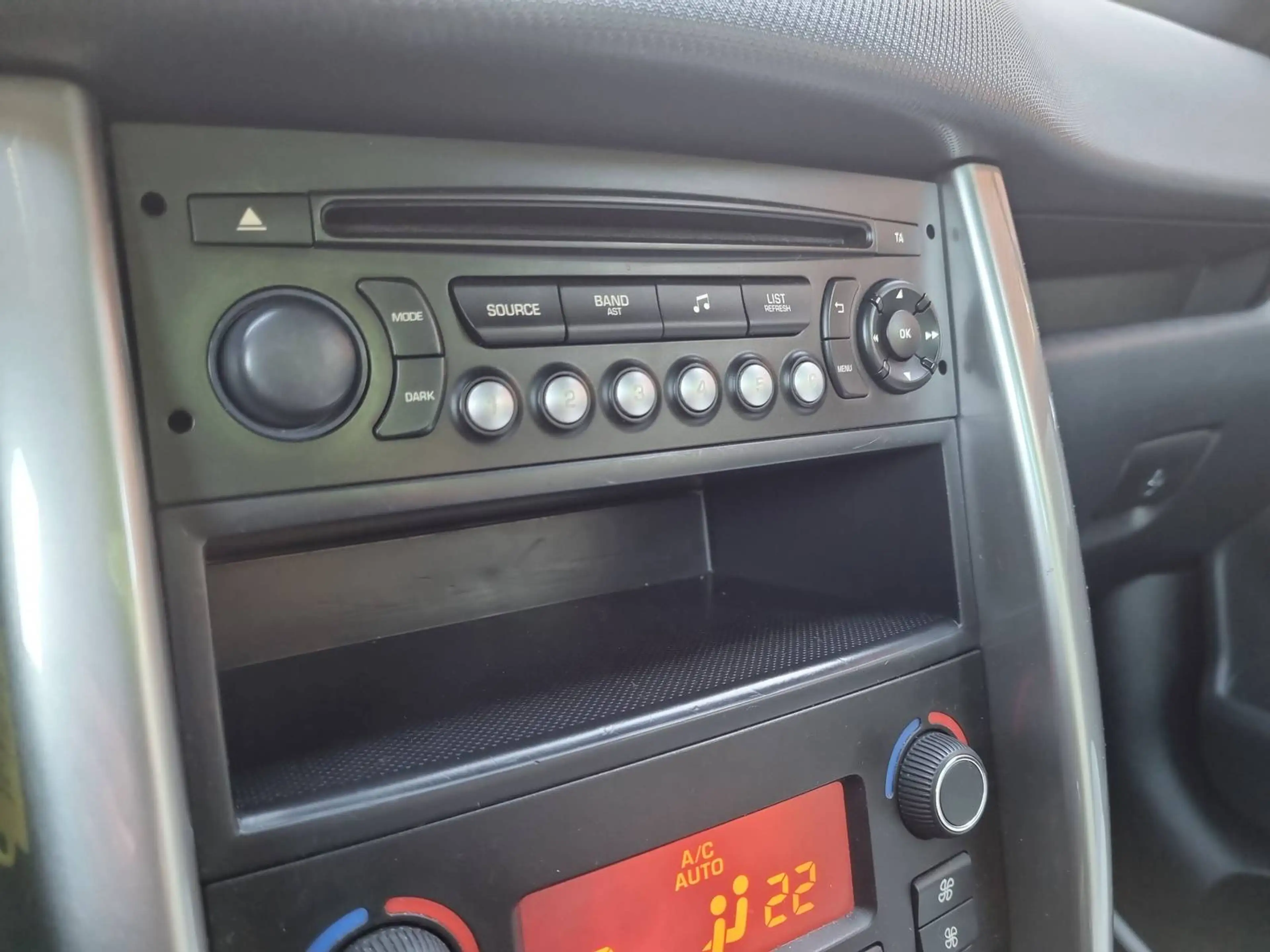 Peugeot 207 CC Cabrio-Coupe Roland Garros*Leder*Dyn.Kurvenlich — photo 12