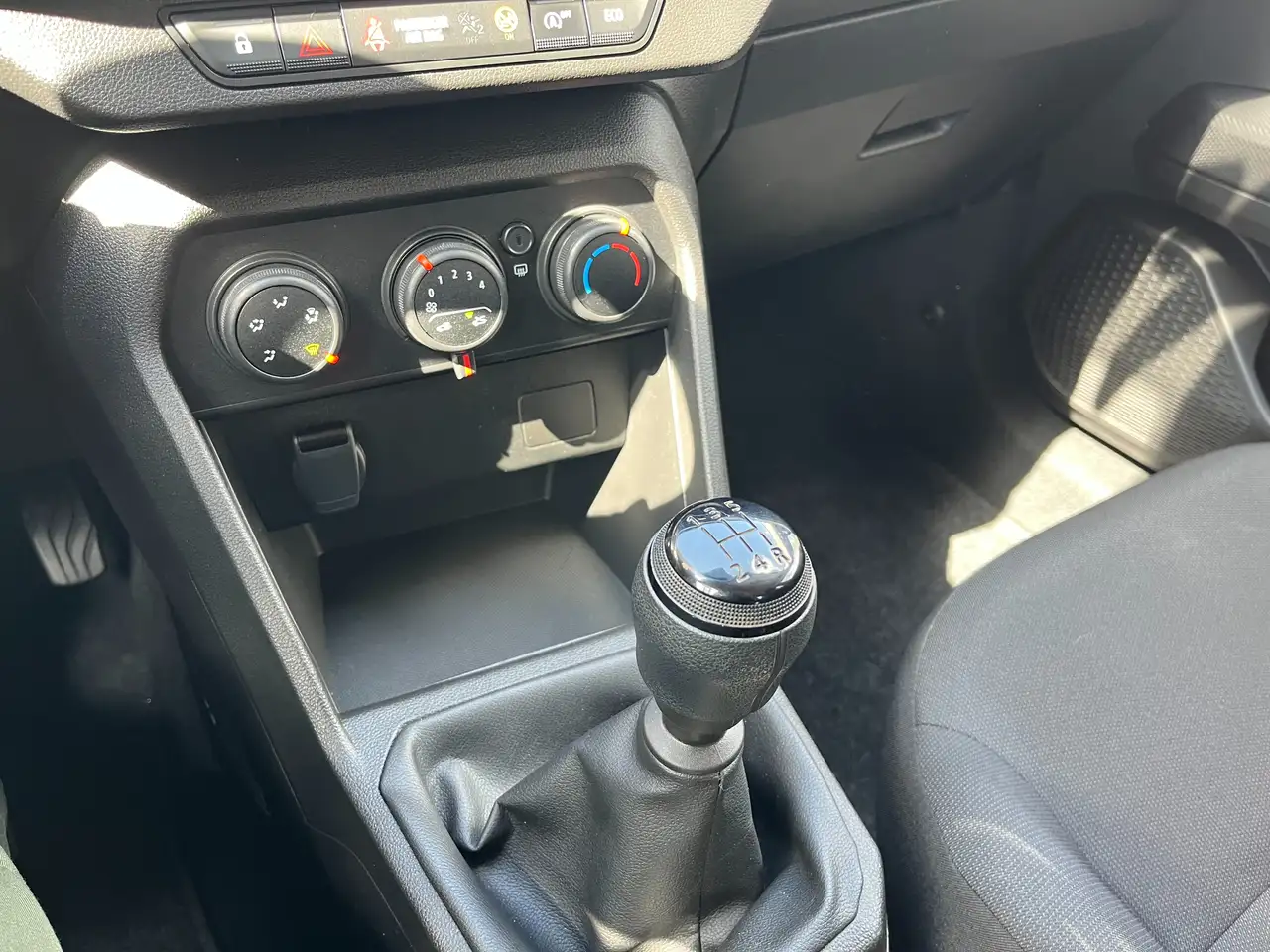 Dacia Sandero 1.0 TCe Essential/NIEUWSTAAT/JONGE WAGEN/GARANTIE 13