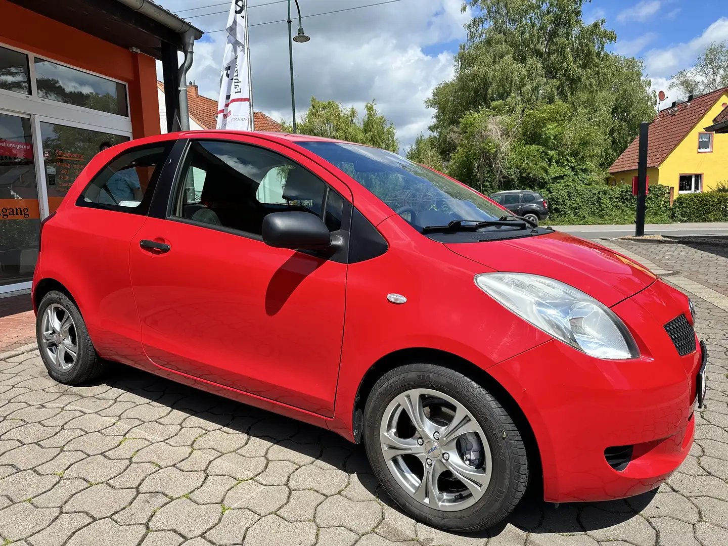 Toyota Yaris Cool * Neuer Tüv und Garantie 1Jahr * Rot - 1