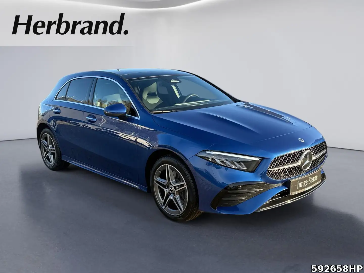 Mercedes-Benz A 250 AMG Pano LED. Ambiente Keyless-Go LHZ * Blau - 2