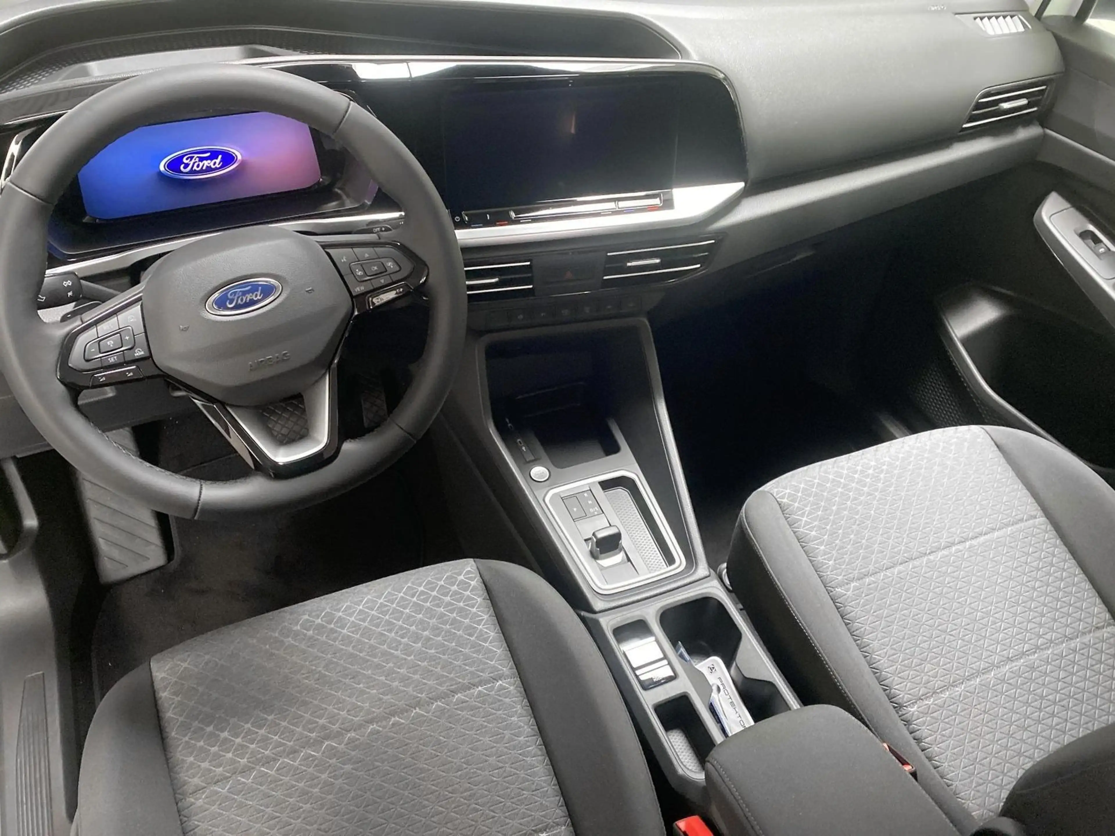 Ford Grand Tourneo Connect Titanium Rollstuhlumbau — photo 10