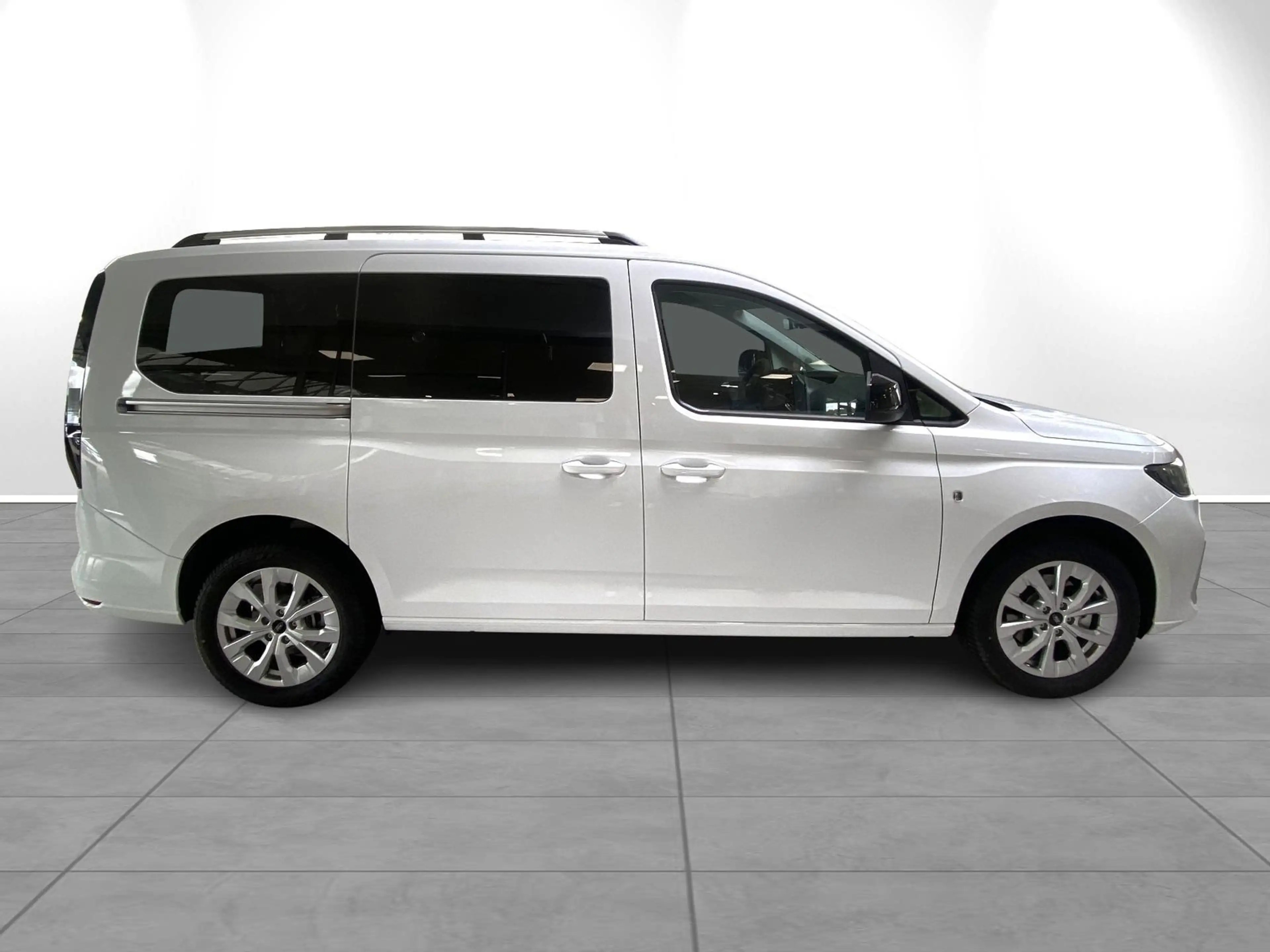 Ford Grand Tourneo Connect Titanium Rollstuhlumbau — photo 5