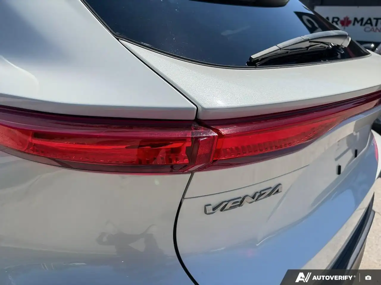 Toyota Venza photo Toyota Venza