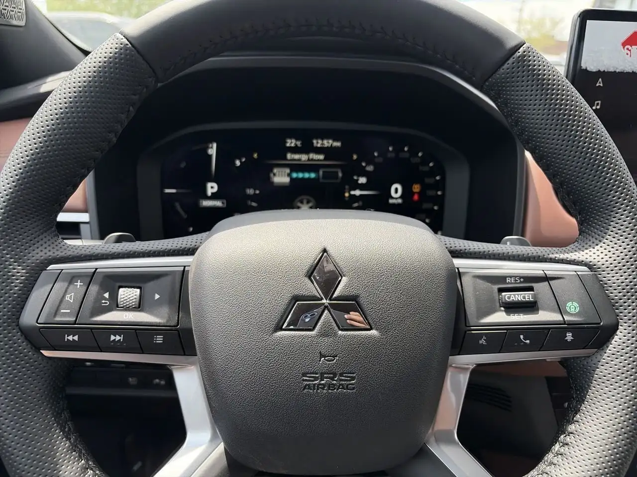 Mitsubishi Outlander снимка Mitsubishi Outlander